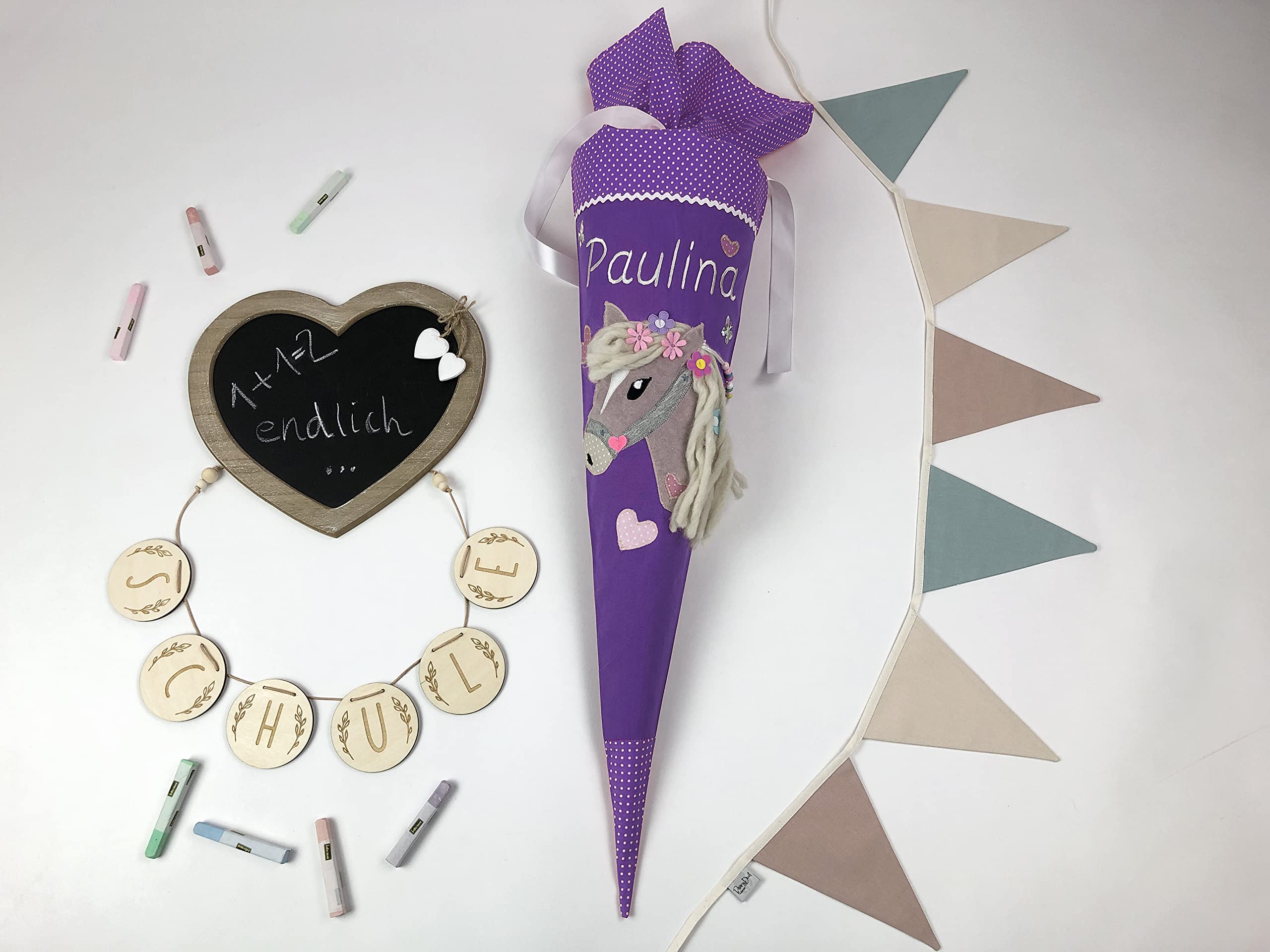 Schultüte/Zuckertüte Pferd mit Namen in lila zur Einschulung für Mädchen, aus Stoff, mit Kissen bestellbar
