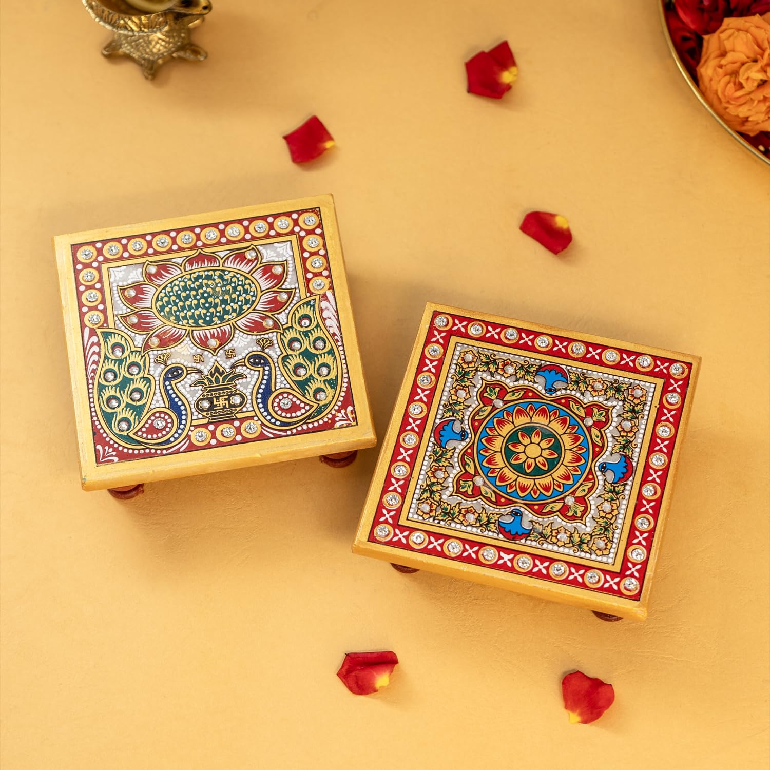 Chowki pour Puja en marbre blanc décoré petit support idoles de Dieu Ekhasa