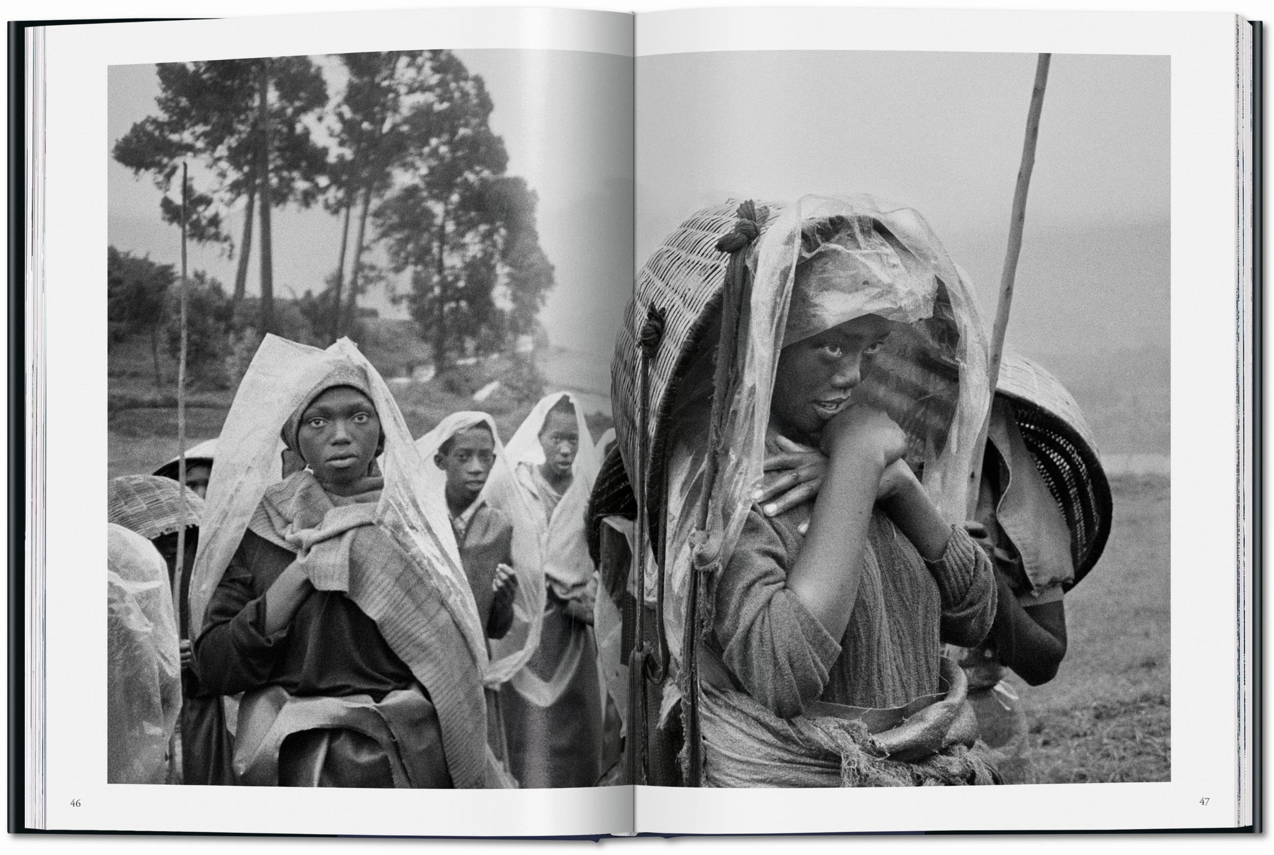 Sebastião Salgado. Workers. An Archaeology of the Industrial Age (Photography Book)