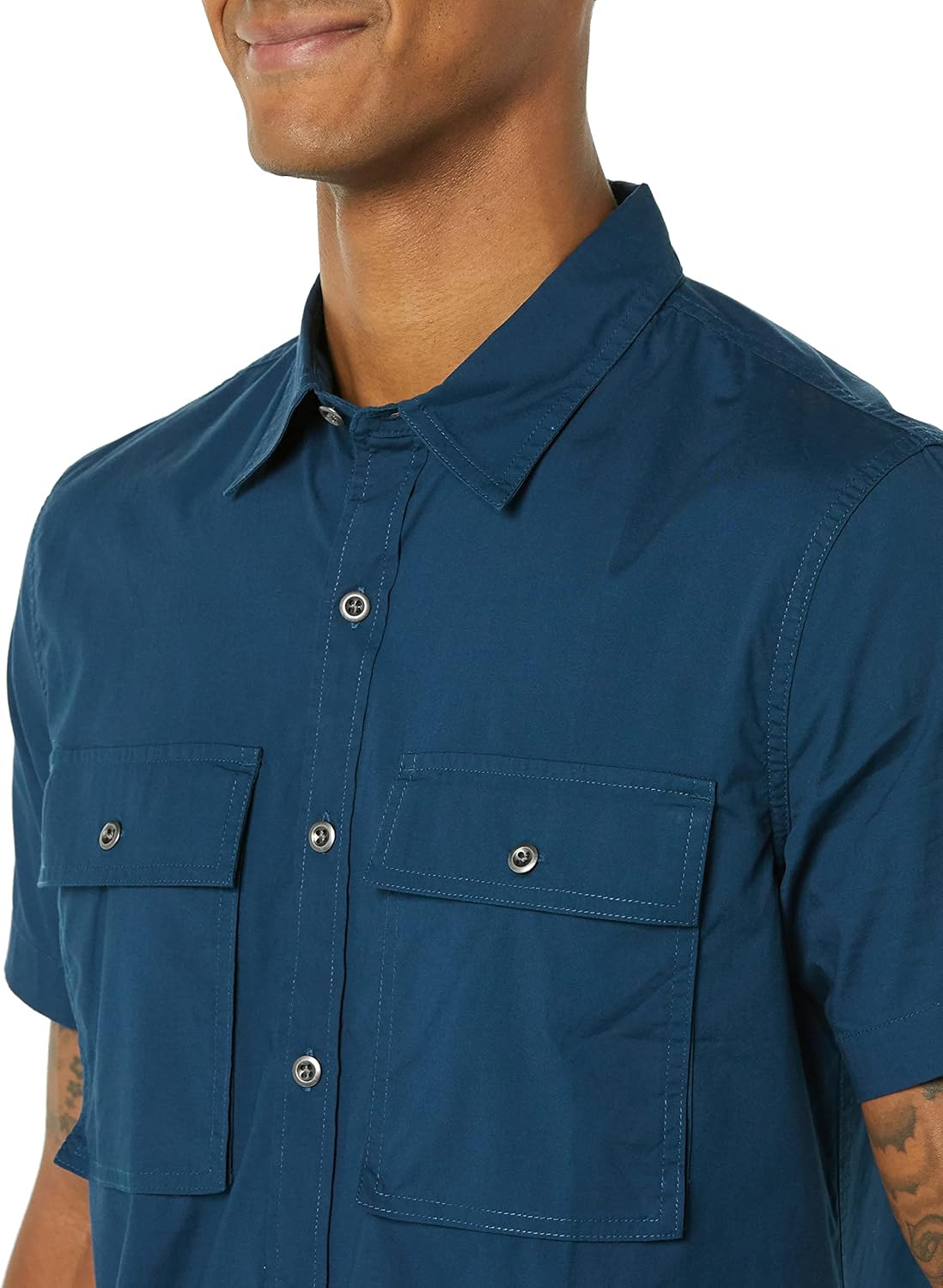 Amazon Essentials Mens Slim-Fit Short-Sleeve Two-Pocket Utility Shirt - Image 5