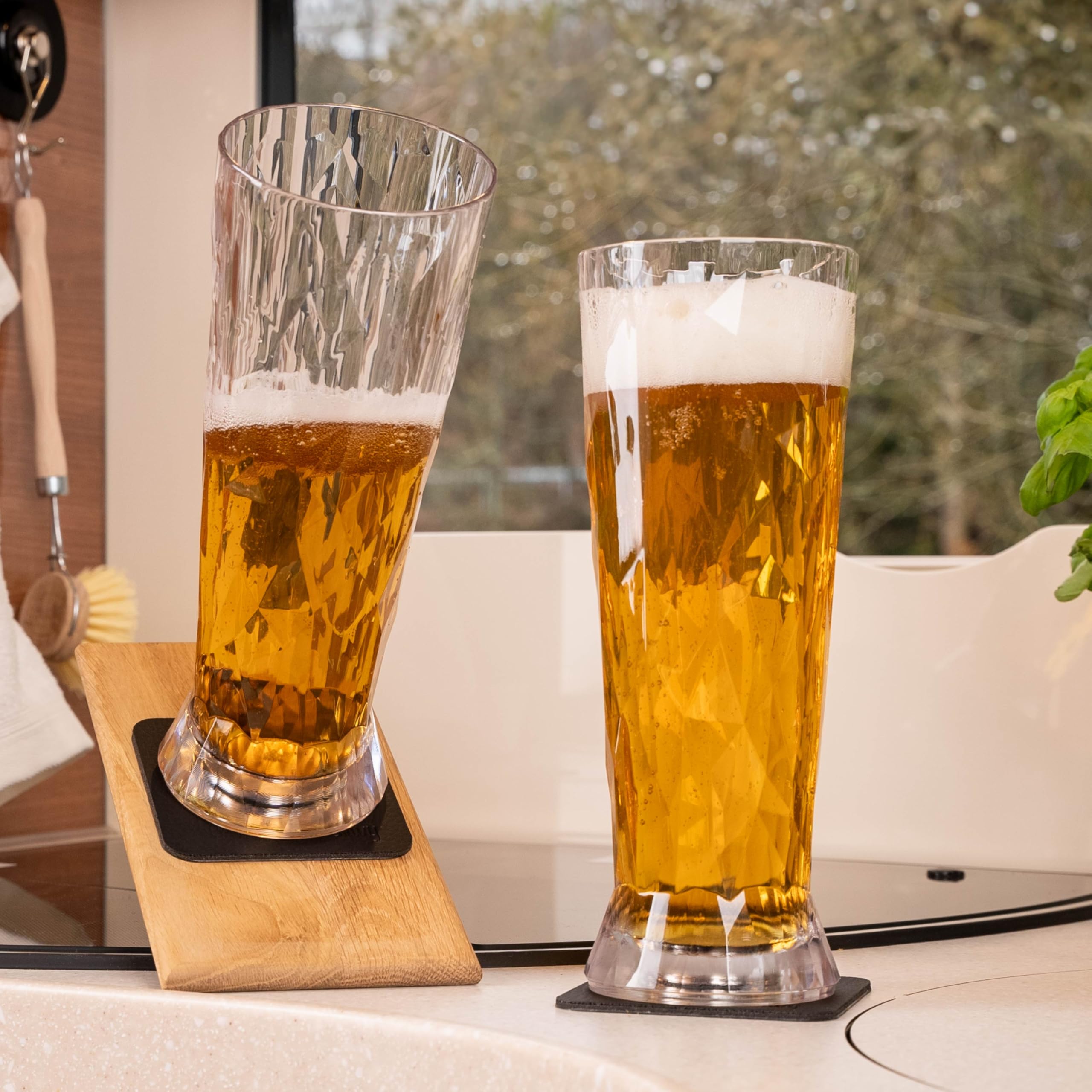 silwy® Magnetische kristallen glazen whisky set van 4 incl. vier herbruikbare metalen nano-gelpads - antislip magneetglazen voor camping, caravaning en boeren