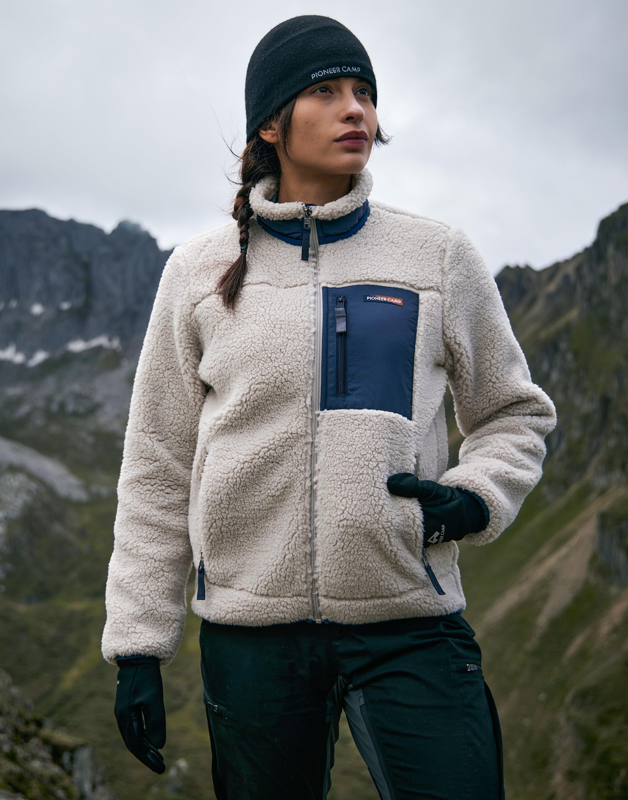 Pioneer Camp Veste Polaire Femme à Col Montant - 550g Ultra Épaisse, Anti-Vent - Pour Randonnée, Ski, Alpinisme - Tissu Haute Densité Anti-Bouloche - Pochettes Zippées, Ourlets Élastiques