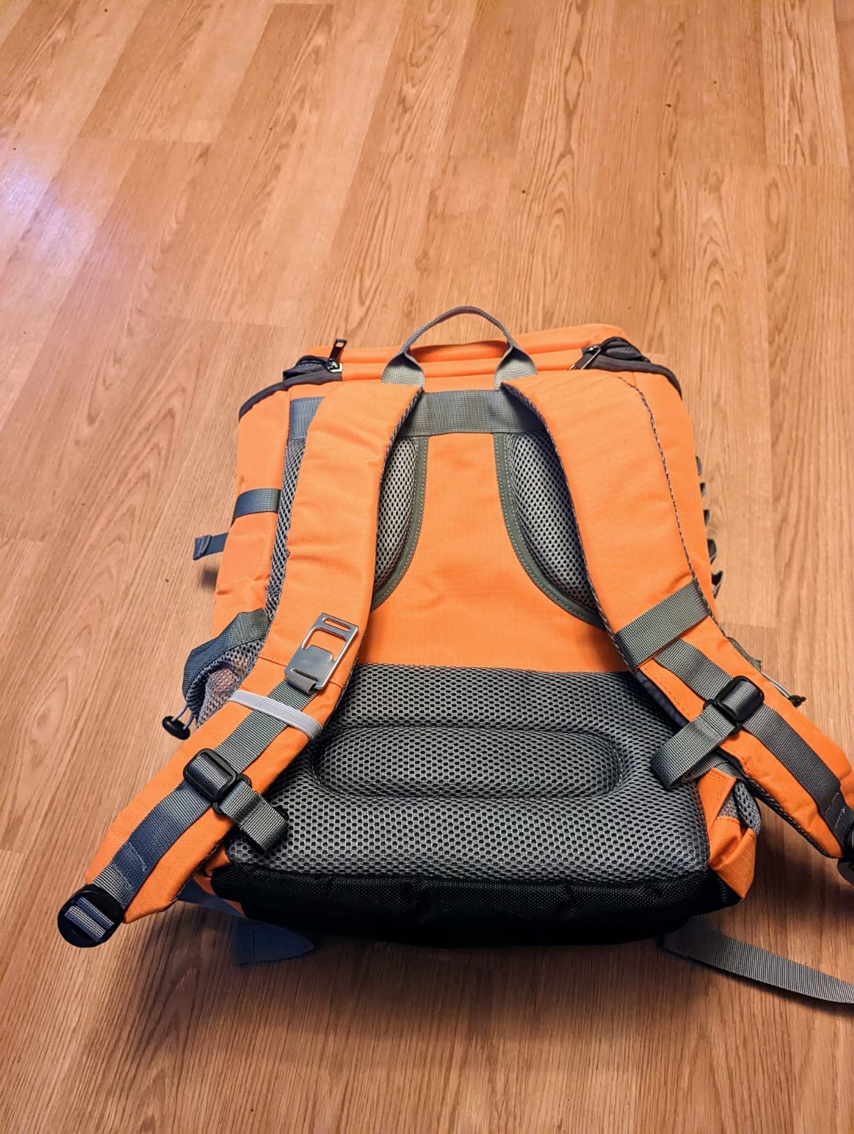 Maelstrom Backpack Cooler,Soft Lightweight Leakproof Cooler Backpack,35 Can Insulated Cooler Bag,Keeps 35 Cans Hot/Cold For Up To 16 Hours,Waterproof Lunch Bag For Men Women-White - View #9