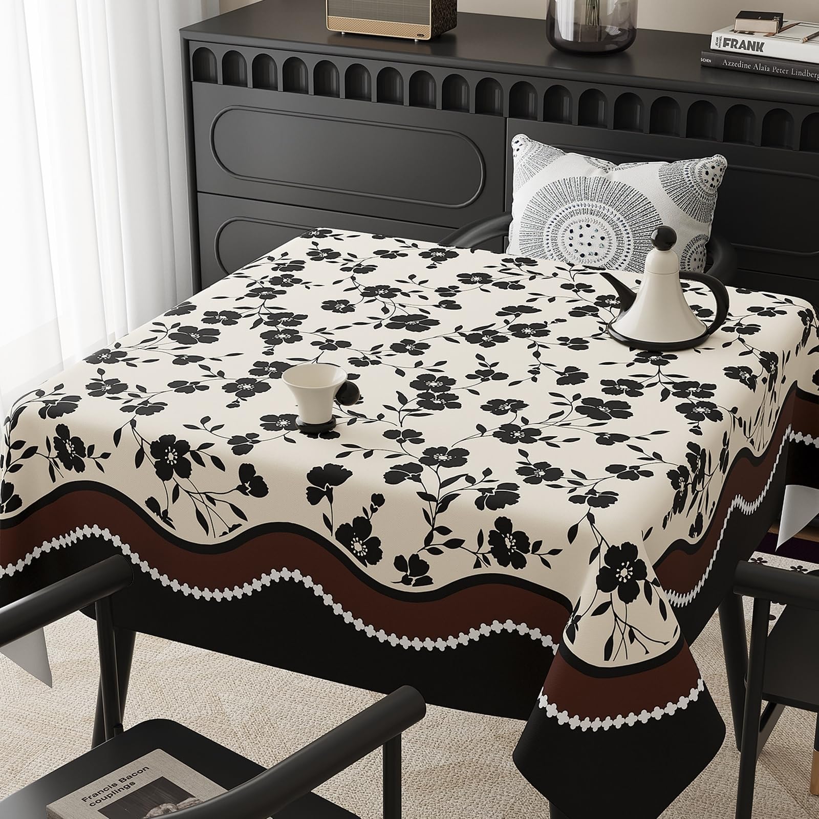 Nappe Grande Longueur 140x260 cm de Cuisine, à Motifs Floraux Noirs