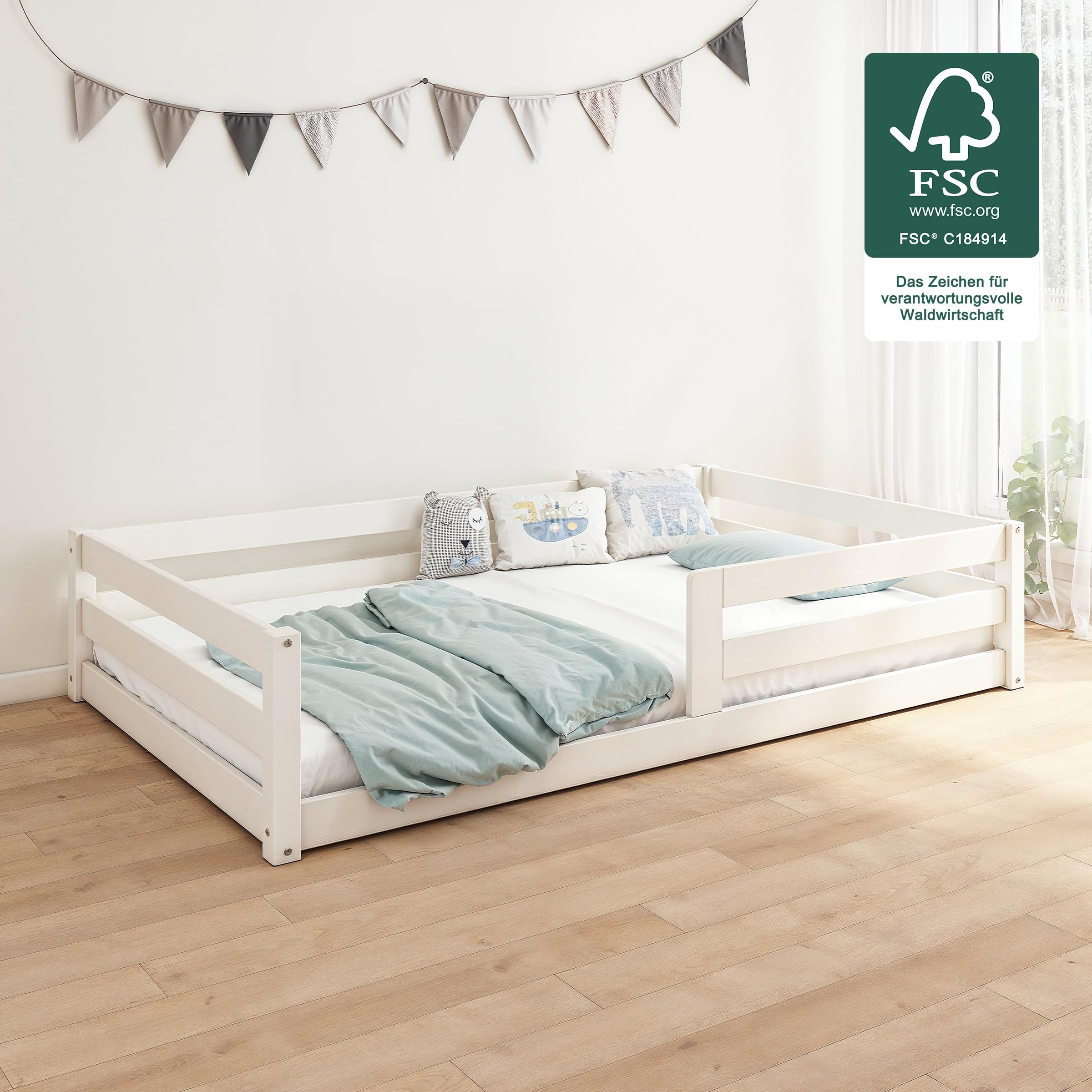 Ehrenkind® Bodenbett Sona aus massivem Kiefernholz Weiß 120x200 cm