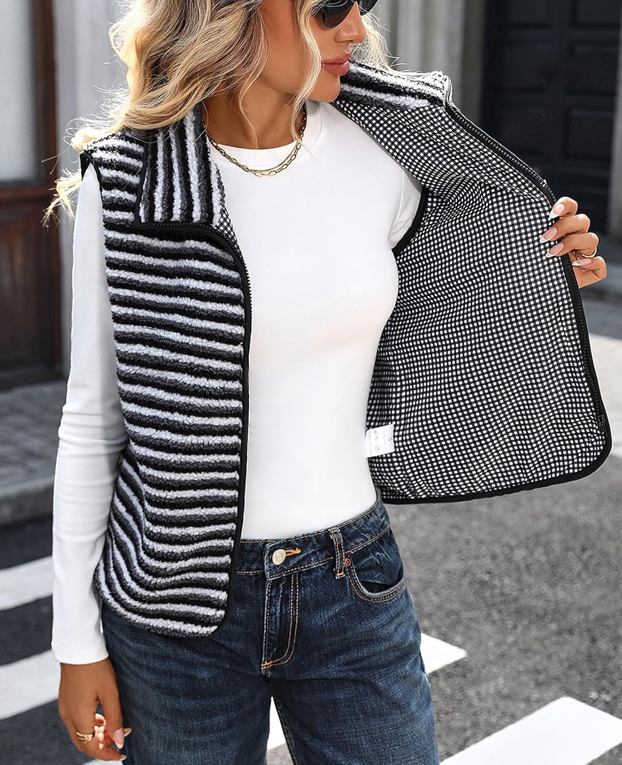 HOTIAN Womens Striped Sherpa Vest Fleece High Neck Zip Up Jacket Sleeveless Warm Outwear with Pockets - Image 3
