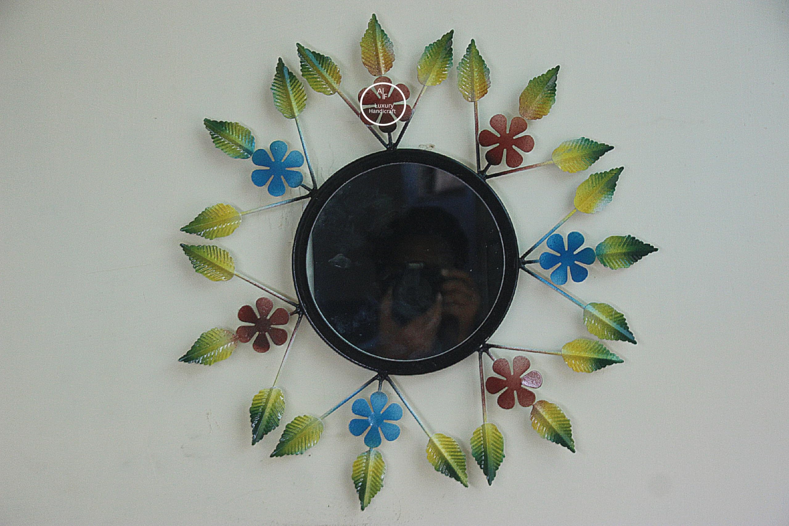 Miroir de qualité supérieure rond avec cadre métallique noble