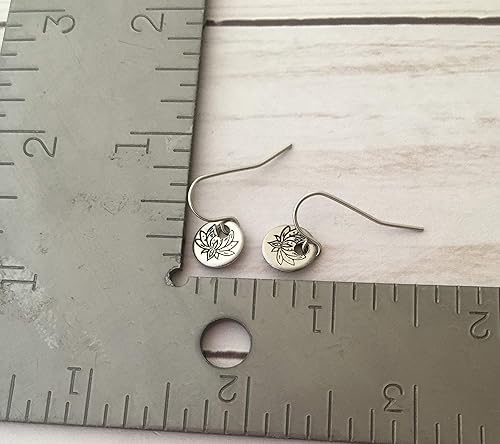 Miniatura 2 de Silver Stamped Lotus Flower Dangle Earrings