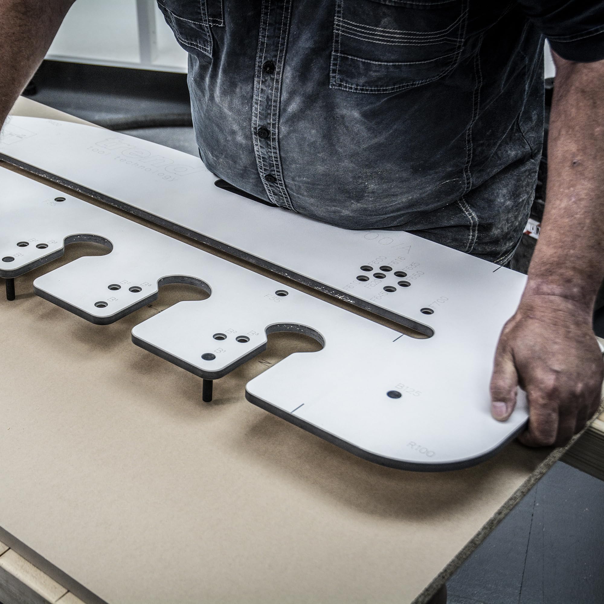 Trend guía de fresado para encimeras 700 mm Mason Mitre | Ideal para juntas de inglete Mason precisas en aglomerado laminado, madera y laminado de grado compacto, KWJ700/A