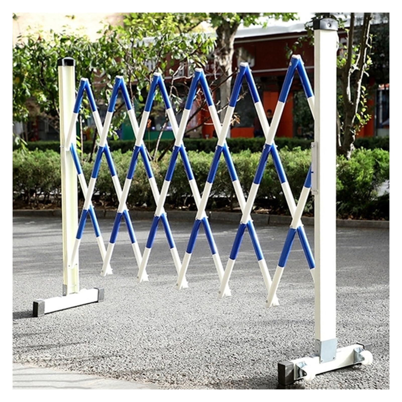 YNIYUJKL Extendable Safety Barrier – Portable Folding Traffic Barrier For Driveways Retractable Outdoor Security Gate Mobile Crowd Control Ideal For Events And Safety Managem
