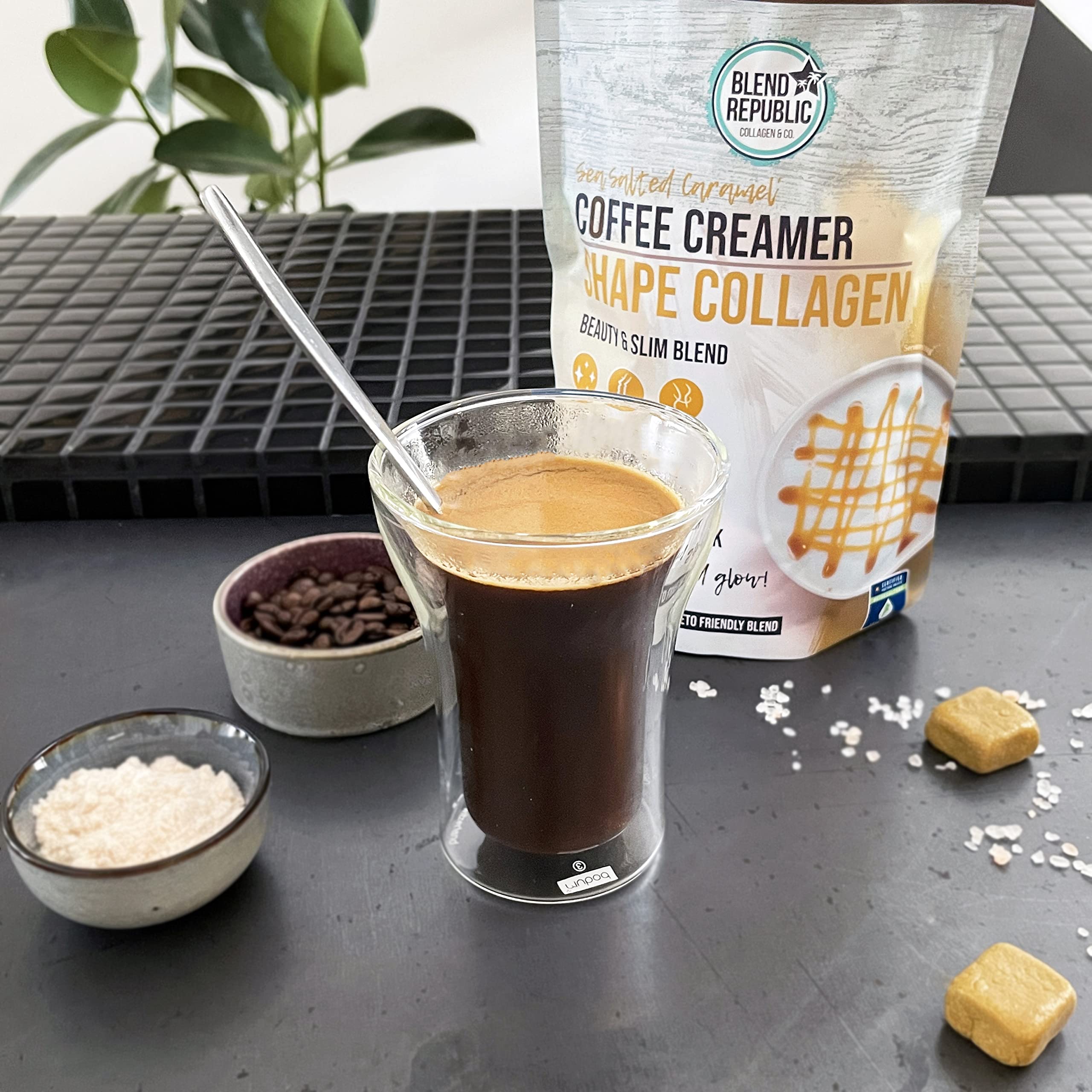 BLEND REPUBLIC Keto Coffee Creamer Caramel 300 g con aceite MCT, aceite de coco y colágeno, sin lactosa, sin azúcar añadido