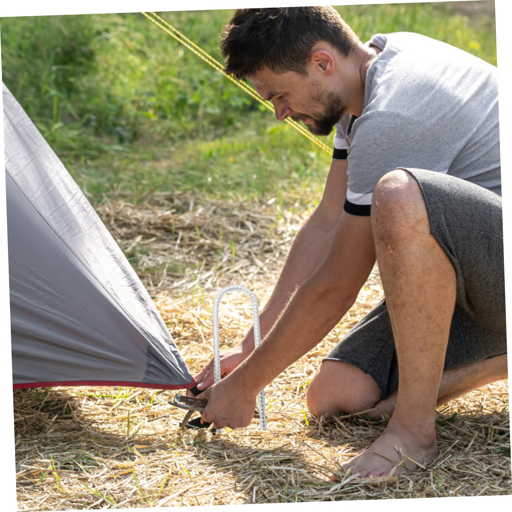 Piquets d'ancrage en U Galvanisé 4 Pièces pour Jardin et Camping