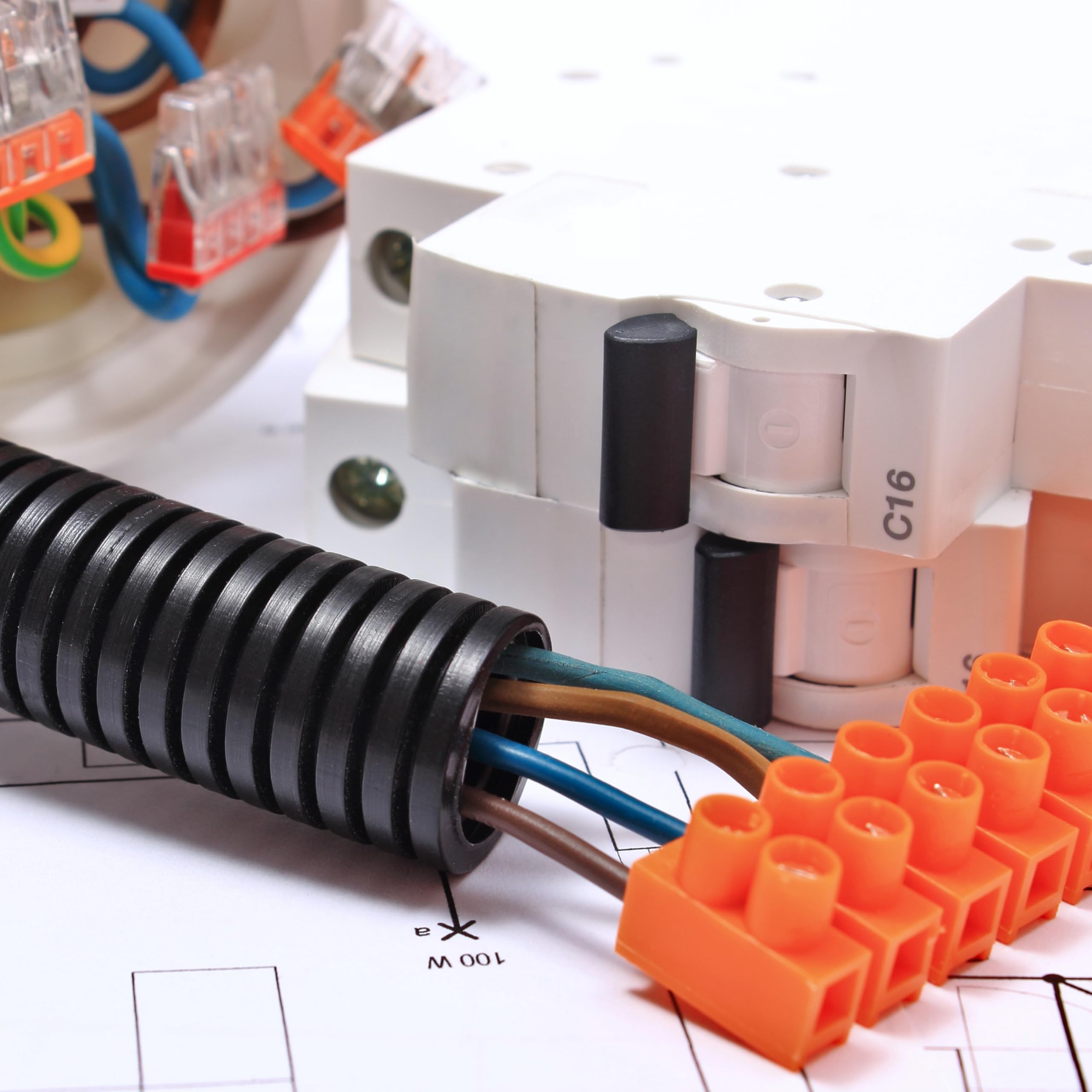 ISOLATECH tubo corrugato scanalato DI Ø6mm DE Ø9mm L 2m PP REACH Interno/esterno Temp-45C+125C Resistente al calore240h+150C RoHS Ø6mm2M