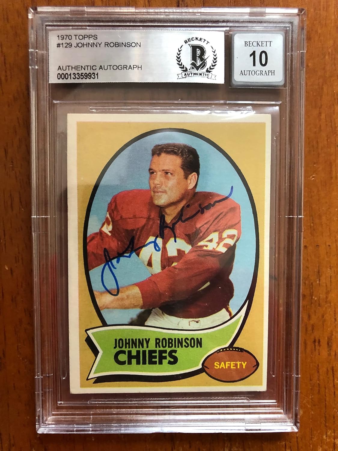 Autographed Johnny Robinson Kansas City Chiefs 1970 Topps Card #129 BAS Beckett Slabbed