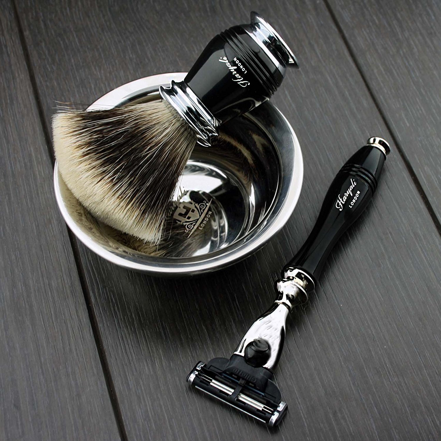 Haryali London Luxury Black zestaw do golenia dla mężczyzn 3 Edge, pędzel do golenia, stojak do golenia i miseczka do golenia