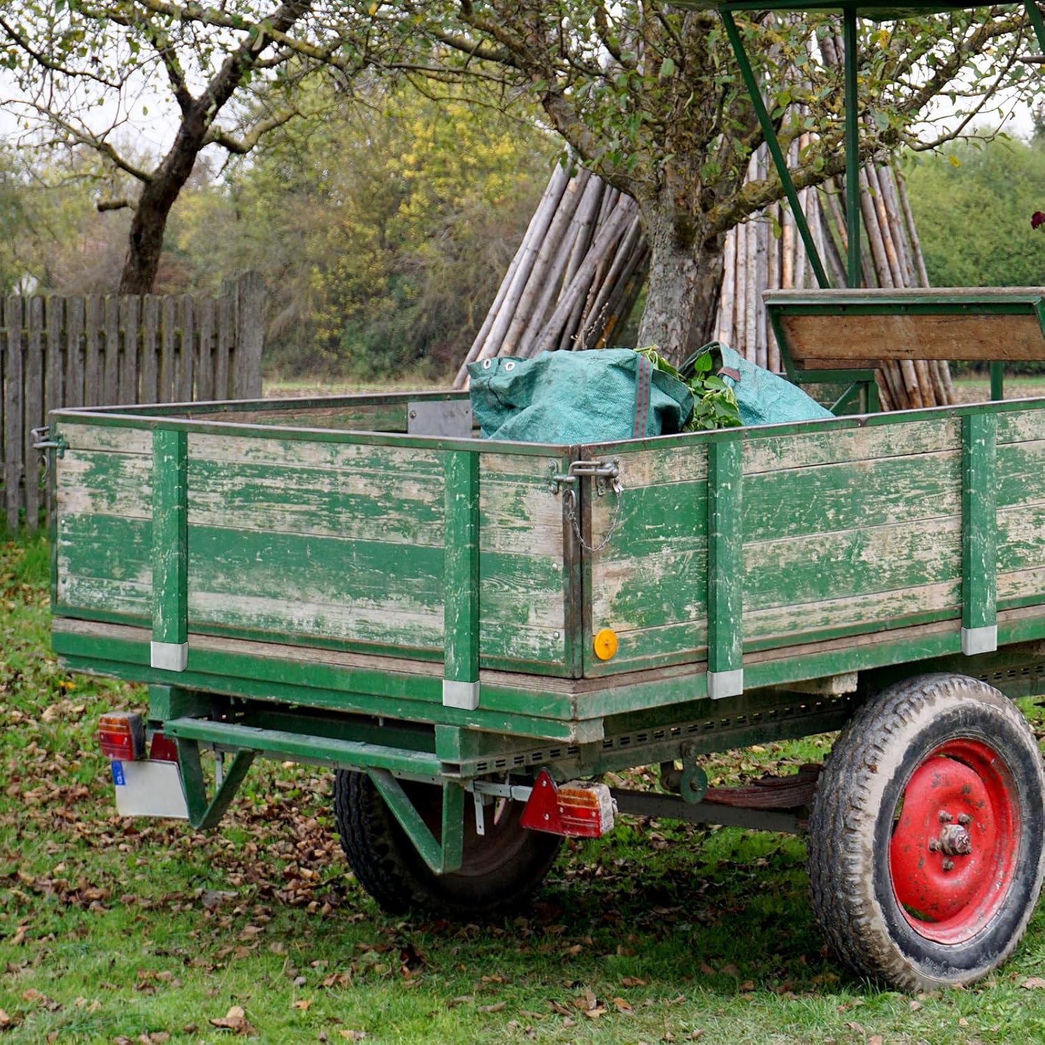 12 Pcs Weld On Trailer Stake Pockets, Suitable for 2'' x 4'' Wood Upright Trailer Bracing, Metal Trailer Rail Brackets Ideal for Installing On Flatbed Trailers, Box Trailers, and Trucks