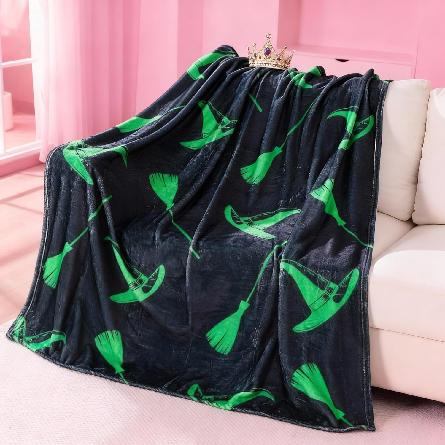 Black Witch Hat Blanket for Girls 50 x 60 Inch Fun Witch Theme Throw Blanket Team Gifts for Valentine's Day Couples Halloween Christmas Thanksgiving Gift Decoration
