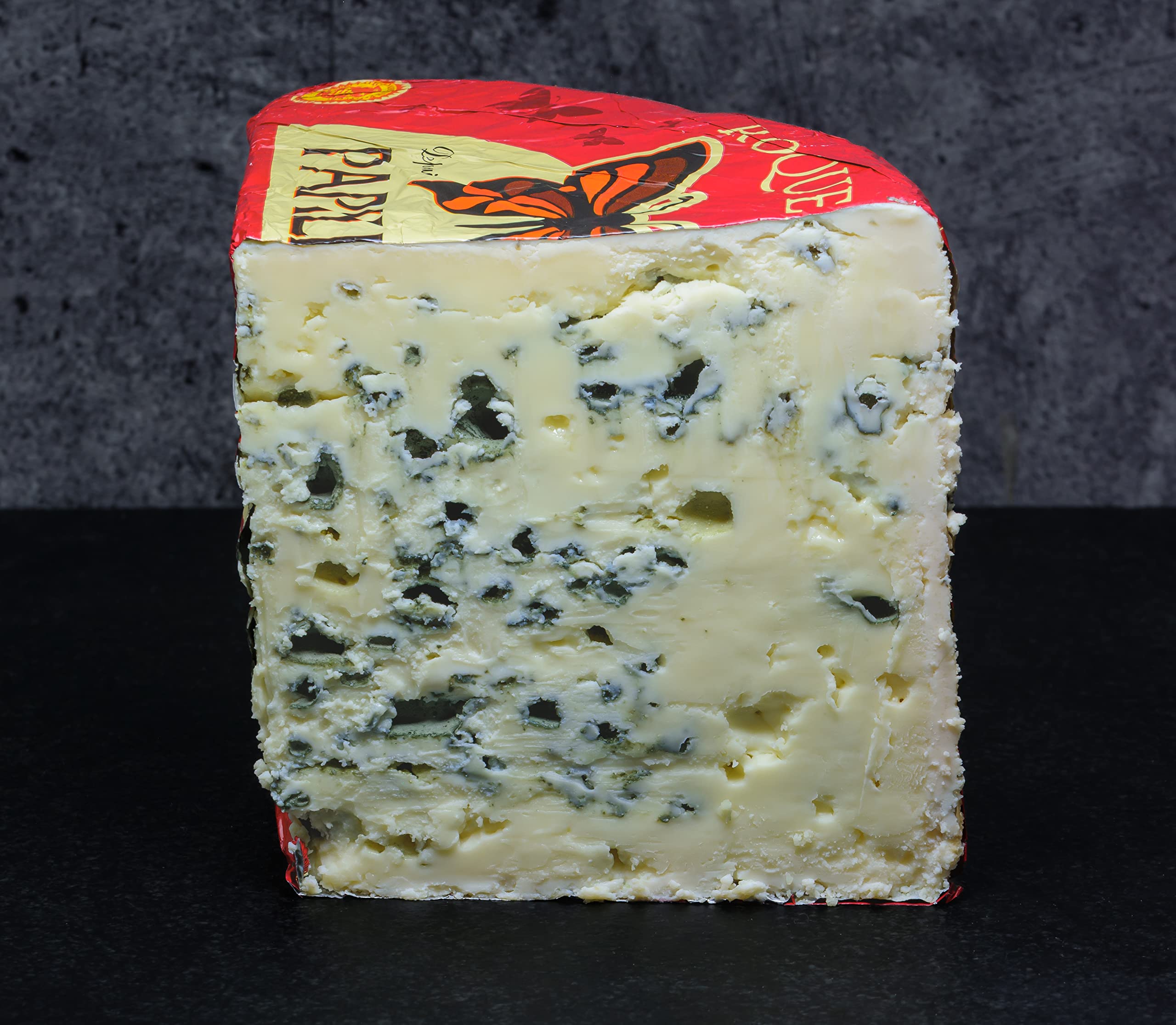 Roquefort Papillon Edelschmimmelkäse AOP - 1x 1,25KG - französischer Blauschimmelkäse 150 Tage gereifter Schafs-Käse, exquisiter Käse würzig-kräftig im Geschmack mit cremiger Textur