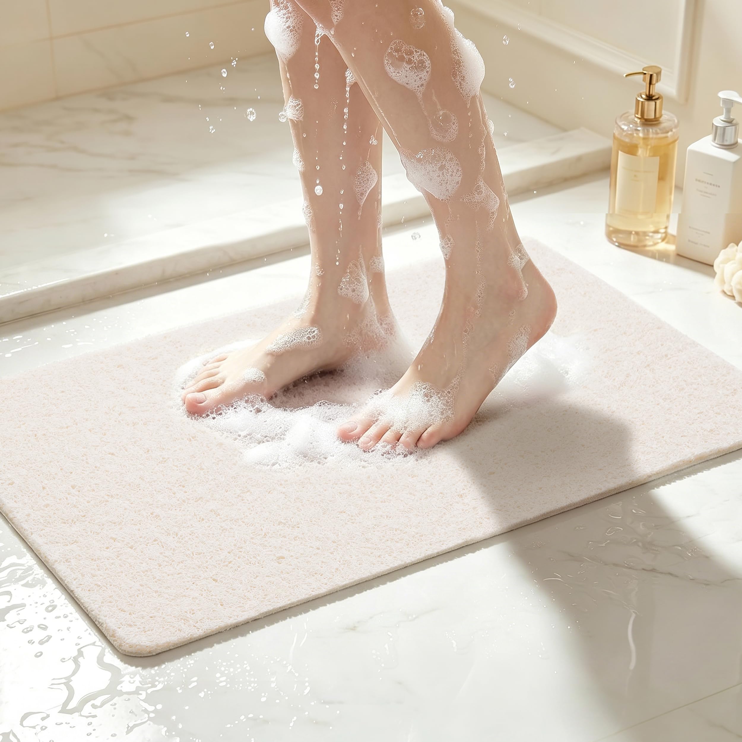 Asvin Weiche, strukturierte Badematte, ca. 60 x 81 cm, phthalatfrei, rutschfeste Komfort-Badewannenmatten mit Ablauföffnungen, PVC-Luffa-Badezimmermatte für Nassbereiche, schnell trocknend