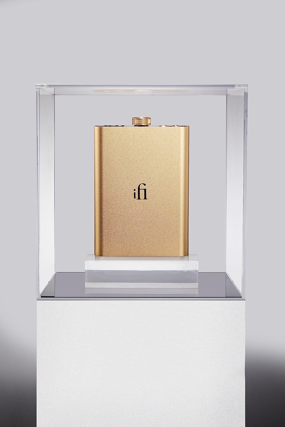 Contents of the iFi Hip-dac2 Gold Edition box