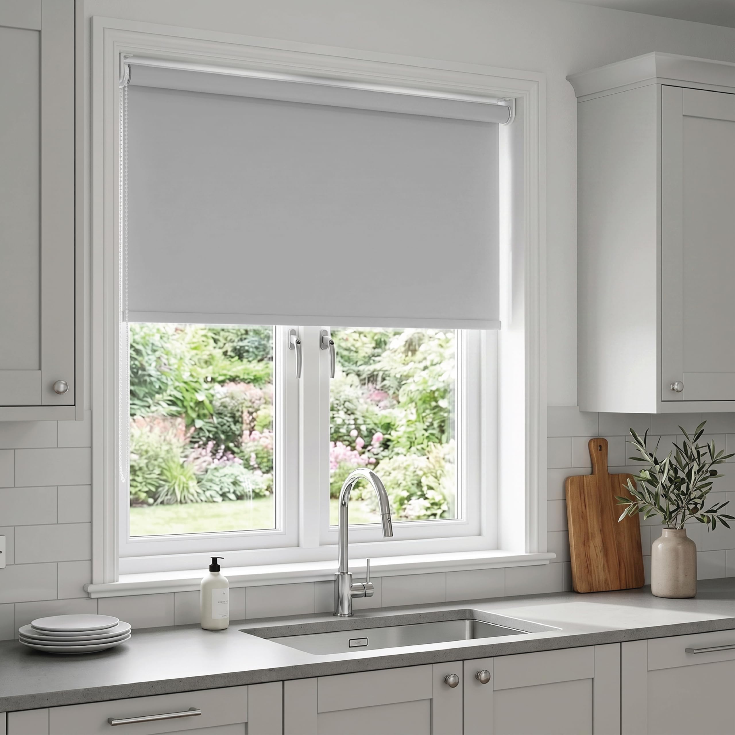Home In Style 4U Store enrouleur thermique 100 % occultant - Couleur unie - Résistant aux UV - Découpable - Gris clair - 90 cm x 165 cm