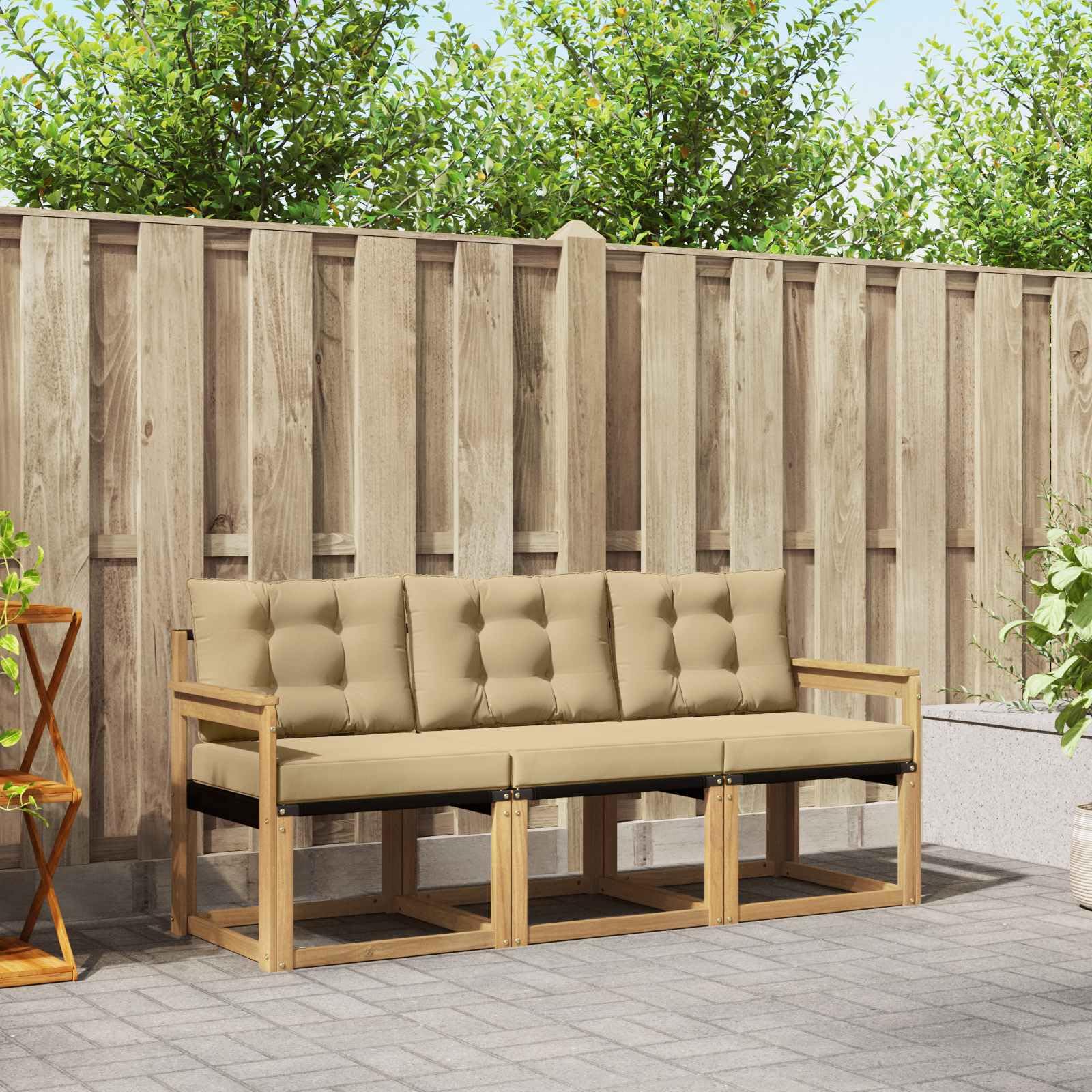 Canapé d'extérieur en bois d'acacia modulable pour résoudre le manque de place sur le balcon