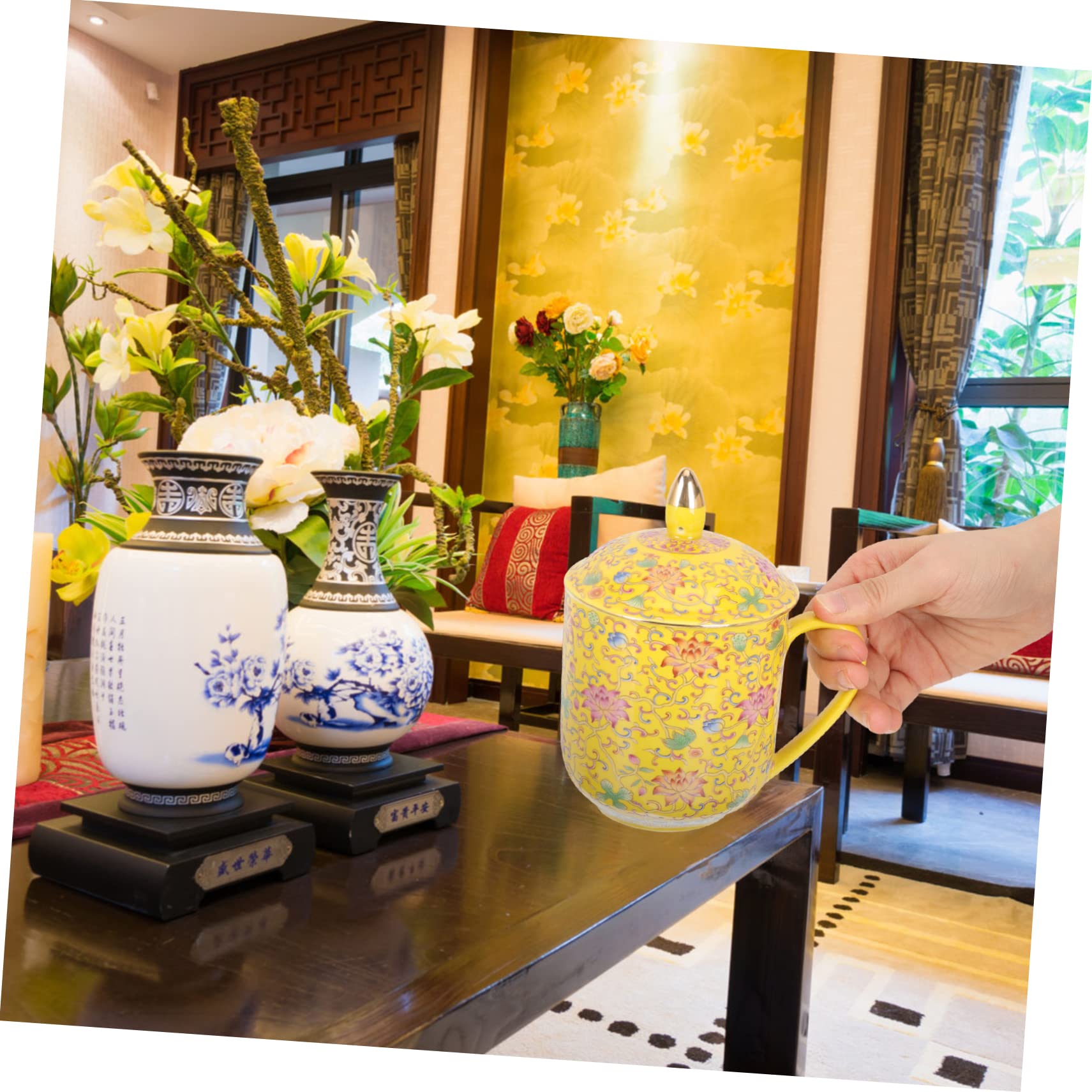 DECHOUS Teebecher mit Teesieb und Deckel aus Gelber Keramik Japanischer Tee Ei Becher im Klassischen Retro Stil Geeignet für Büro und Restaurant zum Aufbrühen von Losem Tee