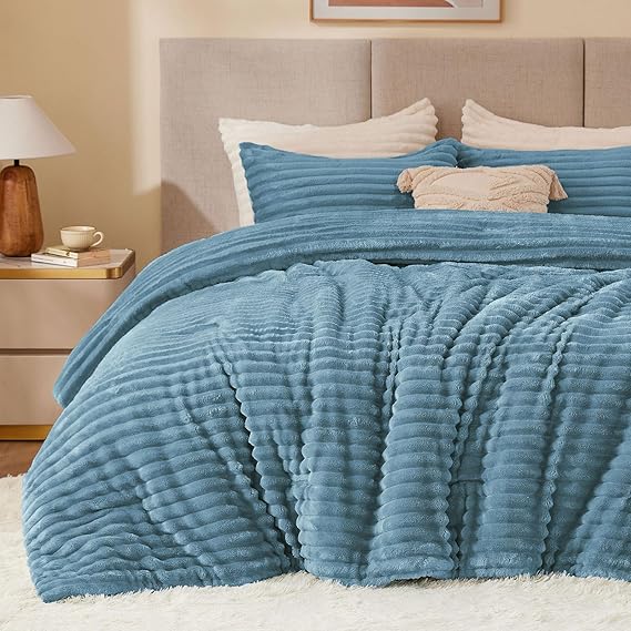 BEDELITE Fleece King Comforter Set -Super Soft & Warm Fluffy Blue Fog Bedding, Luxury Fuzzy Heavy Bed Set for Winter with 2 Pillow Cases