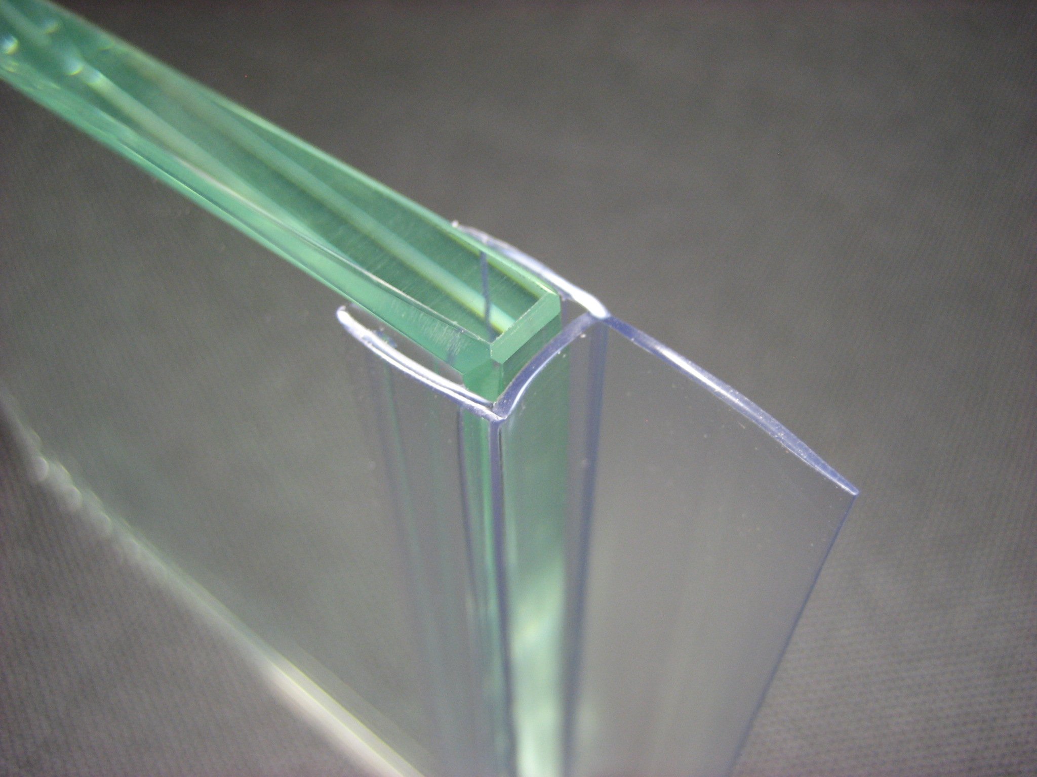 Duschtürdichtung mittig mit gerader Lippe (200cm)