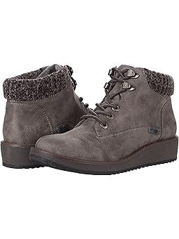 famous footwear genie sandal