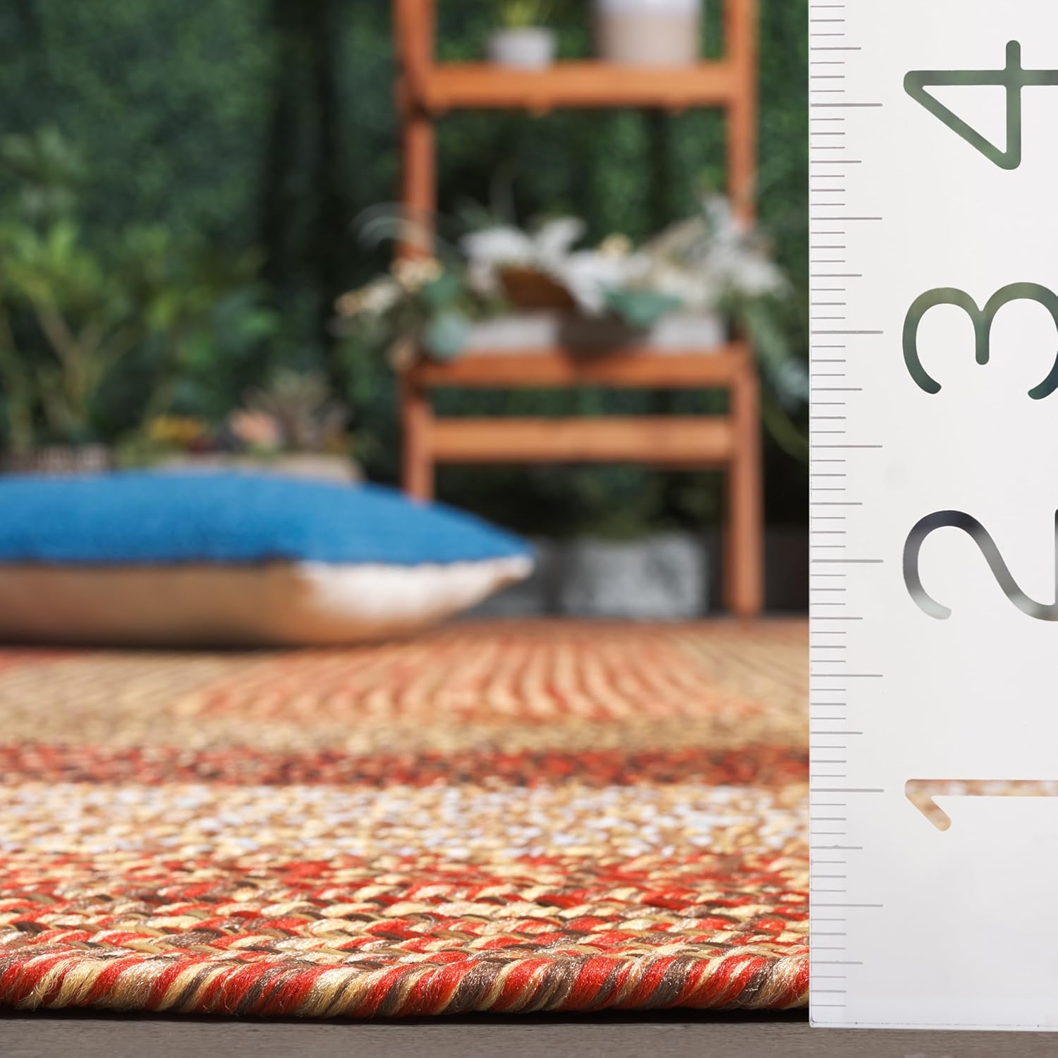 SAFAVIEH Washable Rug Outdoor Braided Collection - 5' Round, Rust & Red, Handmade & Reversible, Non-Shedding & Easy to Clean, Ideal for Patio, Backyard, Mudroom (BRD318P)