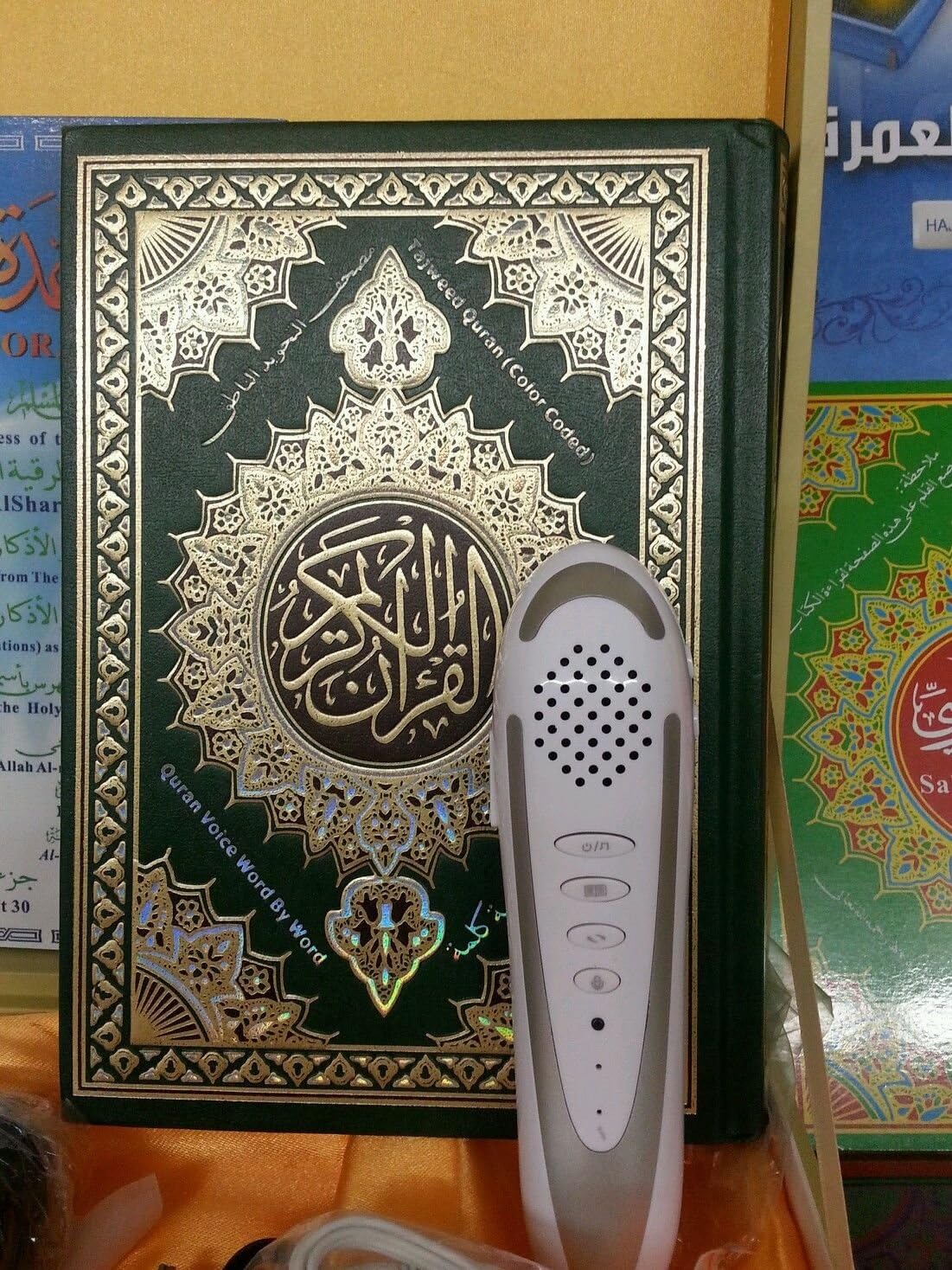 SpeakingQuran Quran Reading PenHoly Quran 8GB full set Translations Voice Farsi Quran Book SET