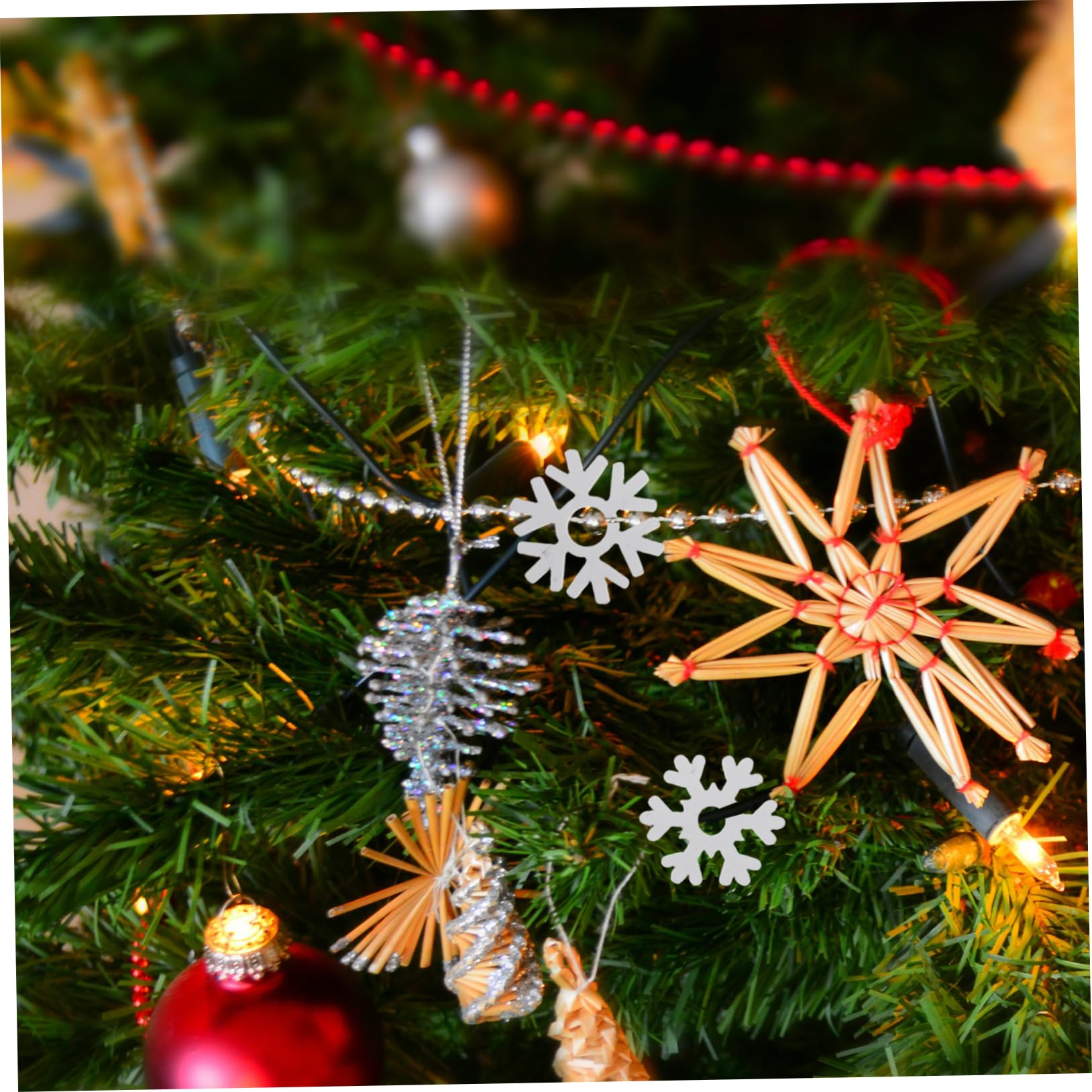 Cabilock 100 Pièces De Tranches De Bois De Flocons De Neige De Noël : Tranches De Bois Suspendues en Bois pour Arbre De Noël Vierge À Peindre Étiquettes De Flocons De Neige De Noël pour