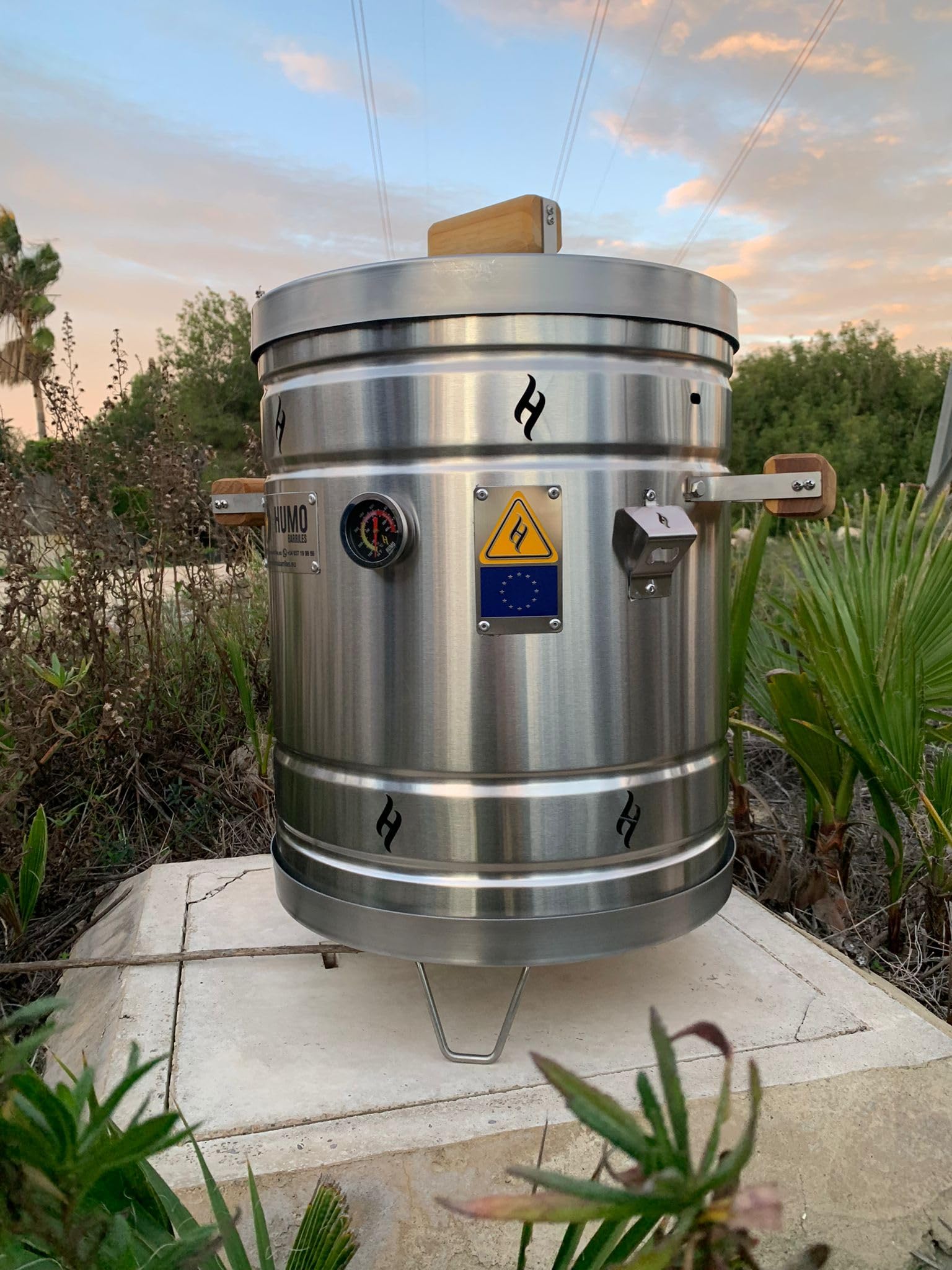 Barril Barbacoa Pequeño12 Libras (6 kilos)- Acero Inoxidable 304 y 430, Cocción sin Humo - Incluye Parrilla, Ganchos, Cenicero y Termómetro - Hasta 6 Personas