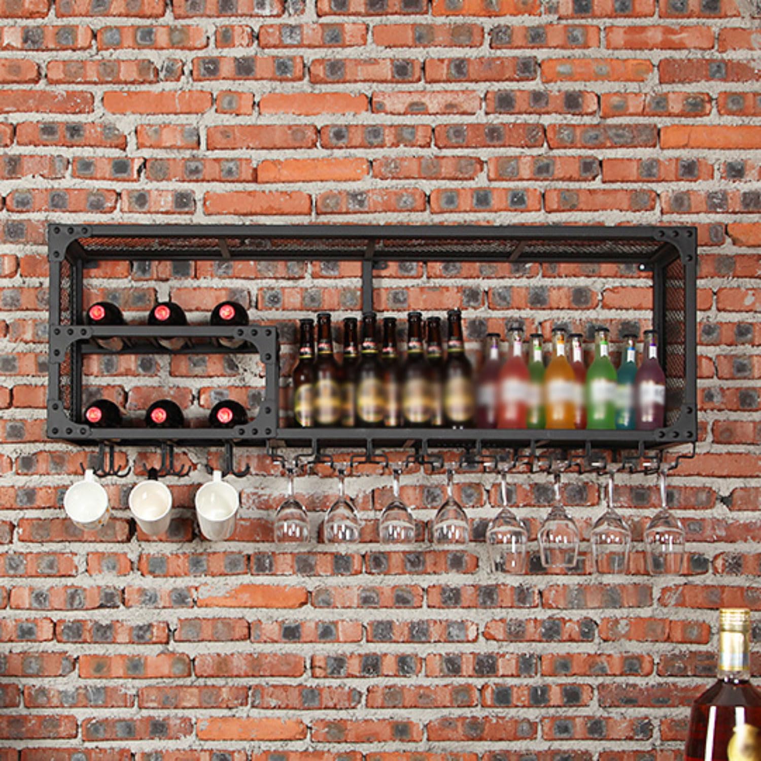 Casier à vin mural doré à étagères flottantes de bar pour bouteilles et verres