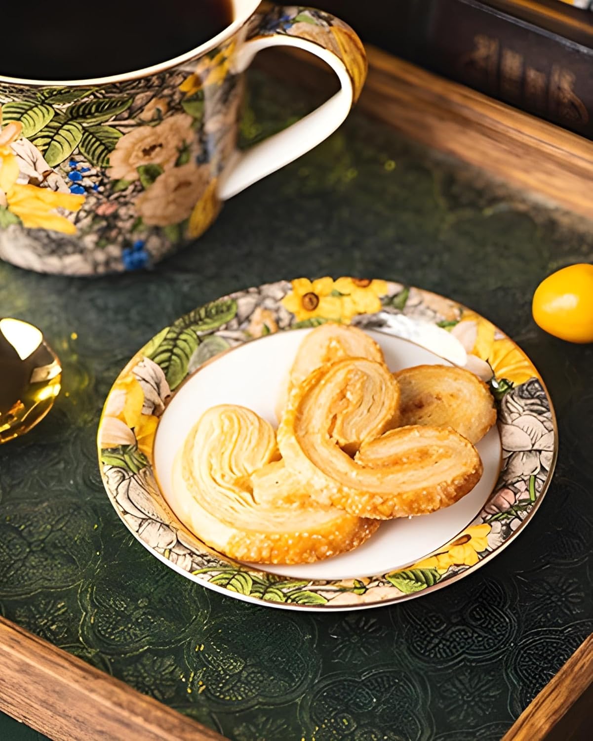 15oz Ceramic Coffee Mug – French Classical Cottage Style Cup with Golden Blossoms & Gilded Rim, Elegant Pottery Gift Mug with Lid & Saucer for Women