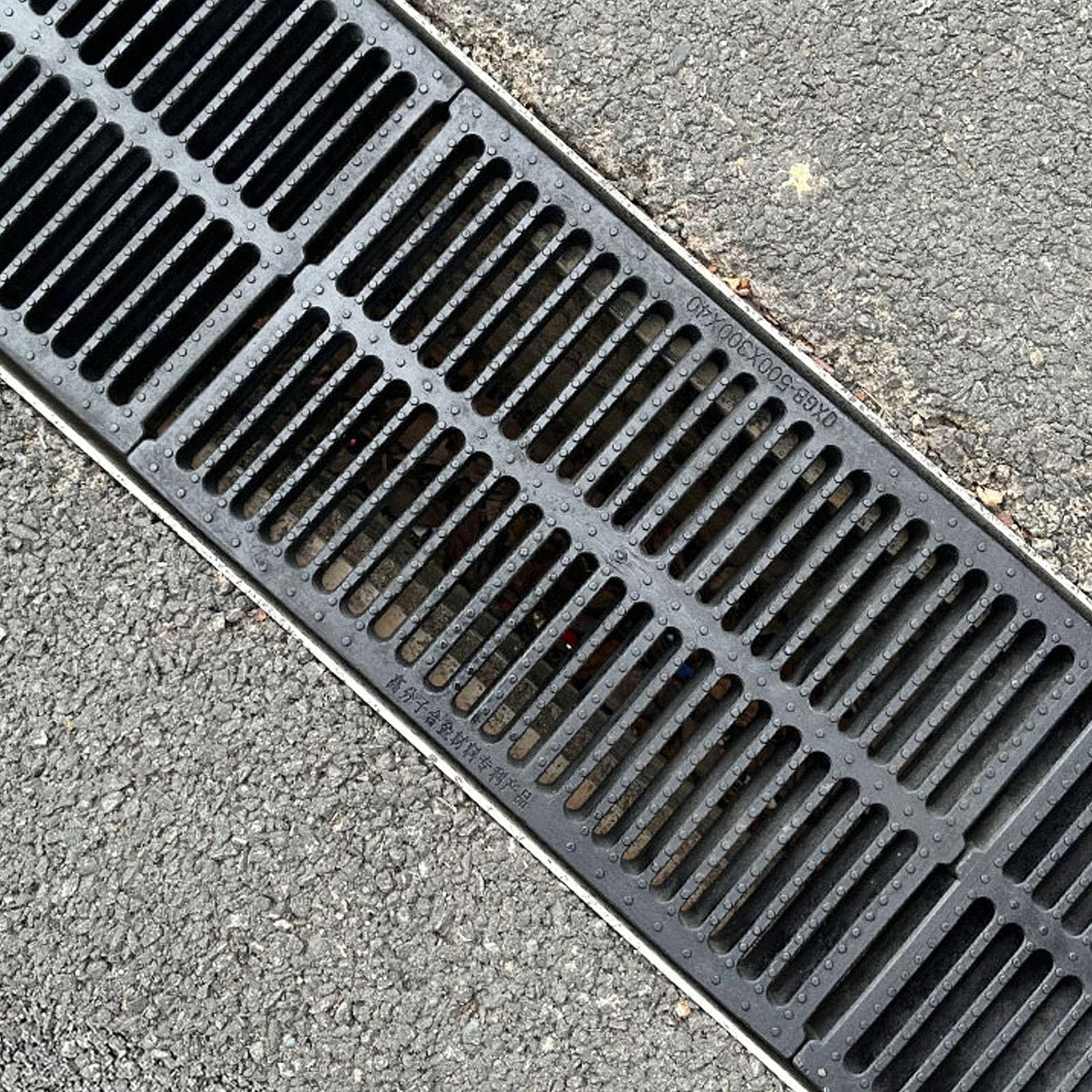 Couvercle de caniveau en plastique grille drainage eau de pluie 50x20x4 cm