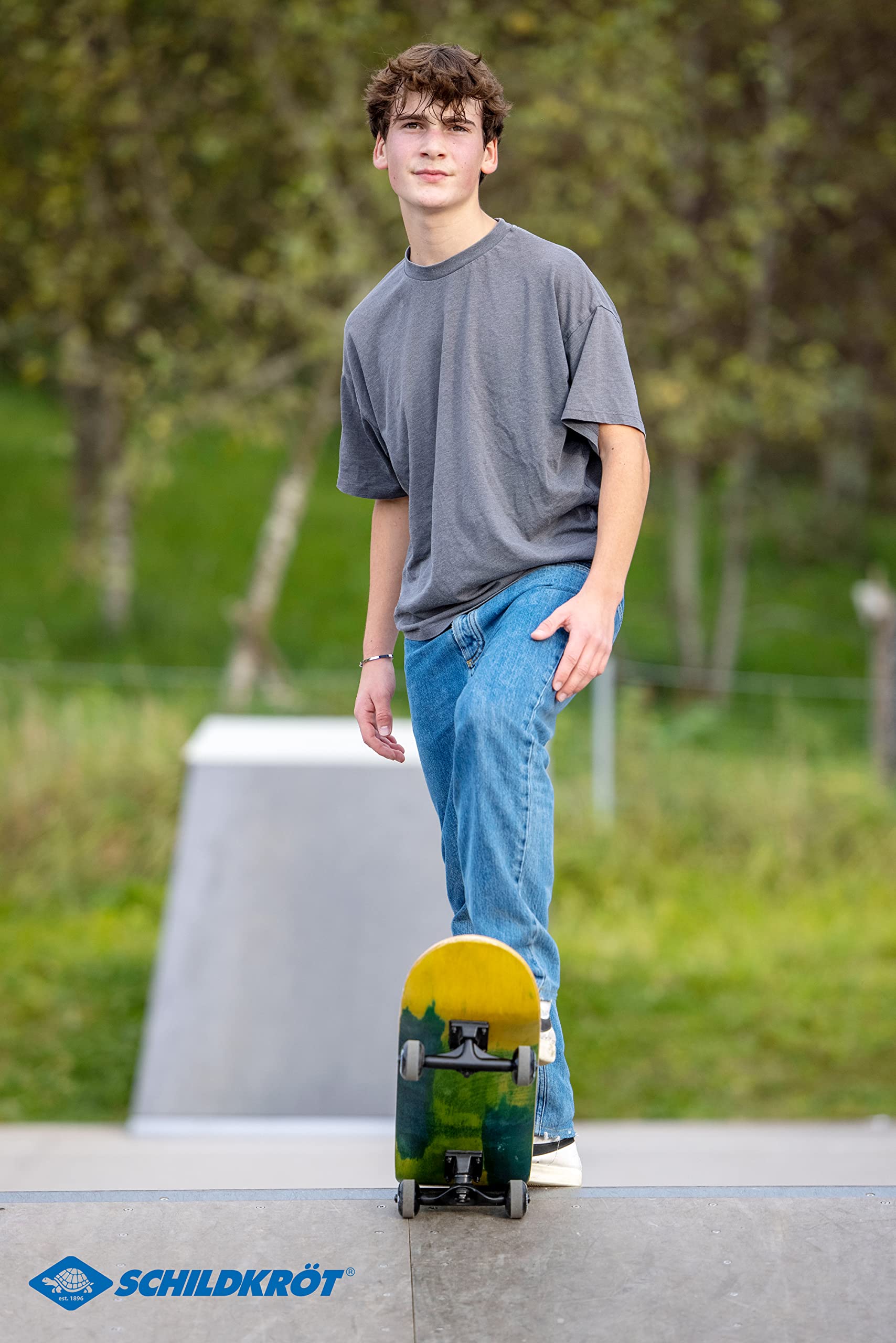Schildkröt Skateboard Bigflip 31", Planche Complète Premium, Forme Concave avec Double Kick et Ruban Adhésif, Roulements à Billes ABEC9, Design: Splash, 510671