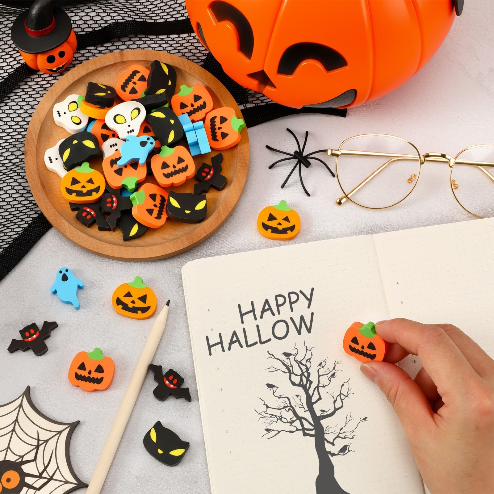 JUNEBRUSHS 30 mini gomme da cancellare per Halloween