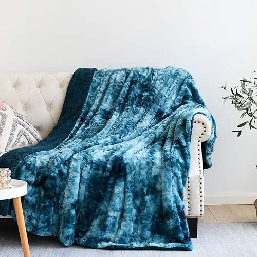 NEWCOSPLAY Super Soft Faux Fur Throw Blanket for Couch Dark
