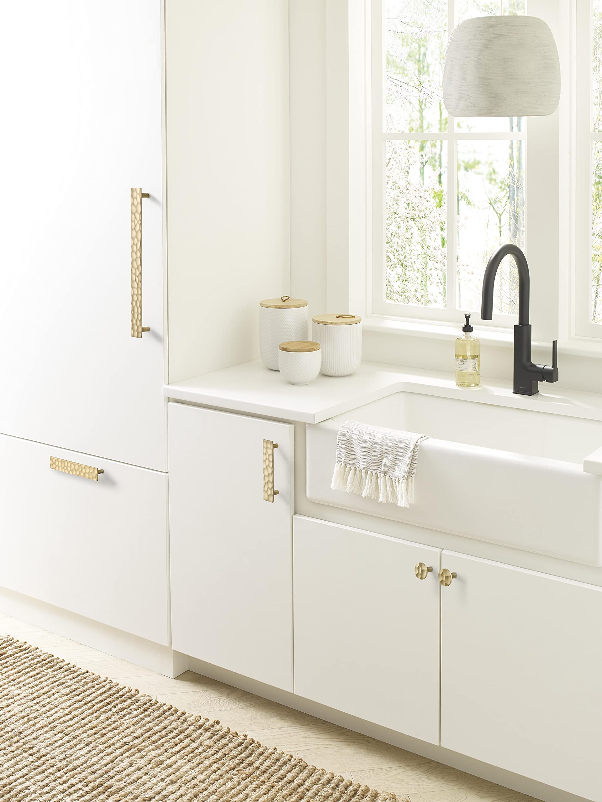 Amerock Kamari 3-3/4 in (96 mm) Center-to-Center Golden Champagne Cabinet Pull, 3-3/4 inch (96mm) Center-to-Center - Image 2