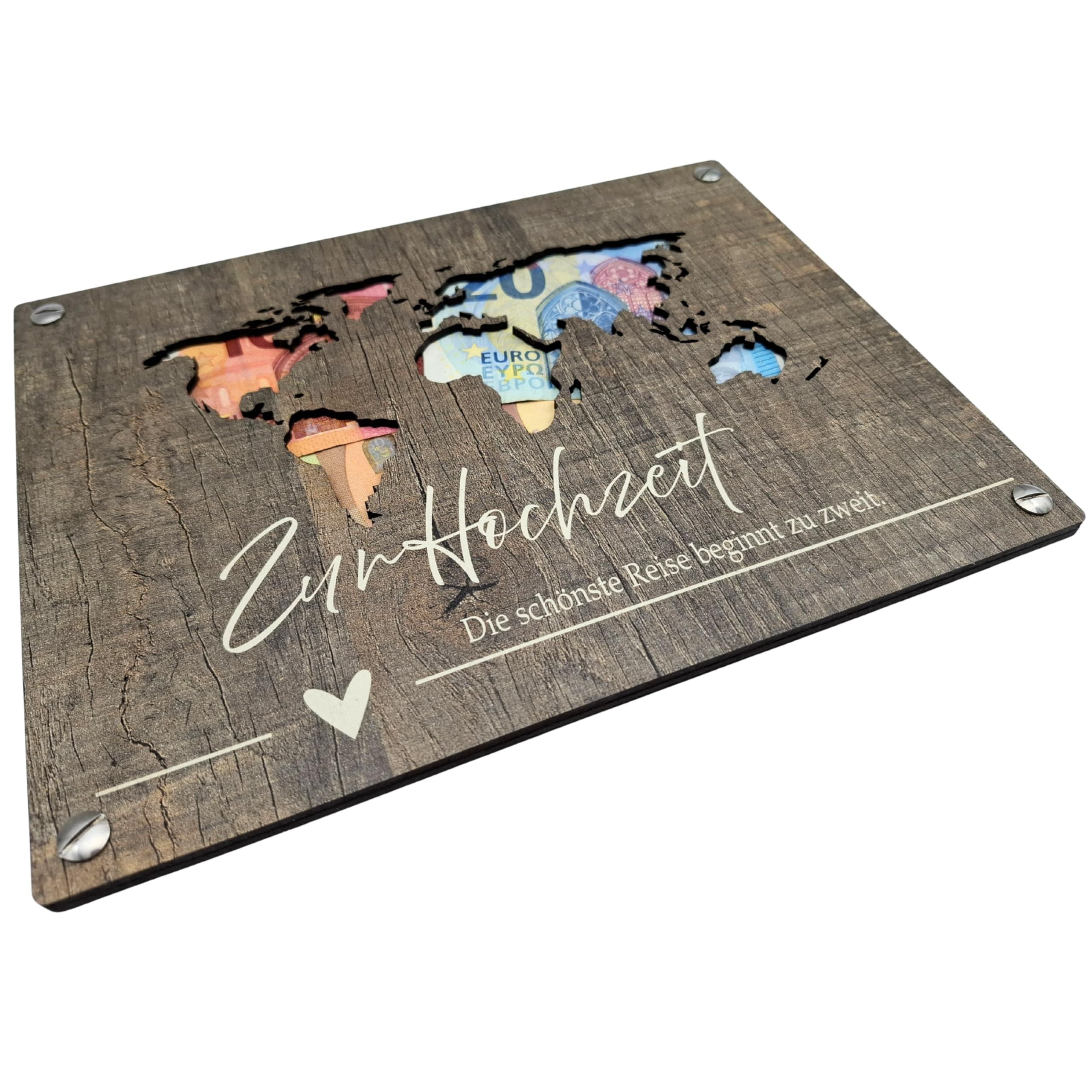 Geldgeschenk Hochzeit – Holzdekor Weltkarte 18x24 cm – rustikale Geldgeschenkbox zur Hochzeit mit Gravur „Die schönste Reise beginnt zu zweit“ – personalisierbar & verschraubbar