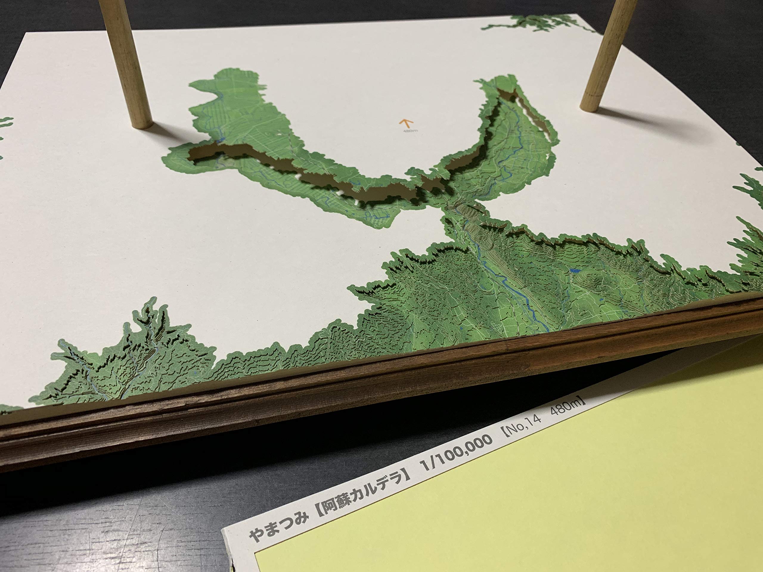 山岳模型　やまつみ　阿蘇カルデラ　1/100,000　完成品　クリアケース付き Amazon | やまつみ 【阿蘇カルデラ】 1/100,000 | プラモデル 通販