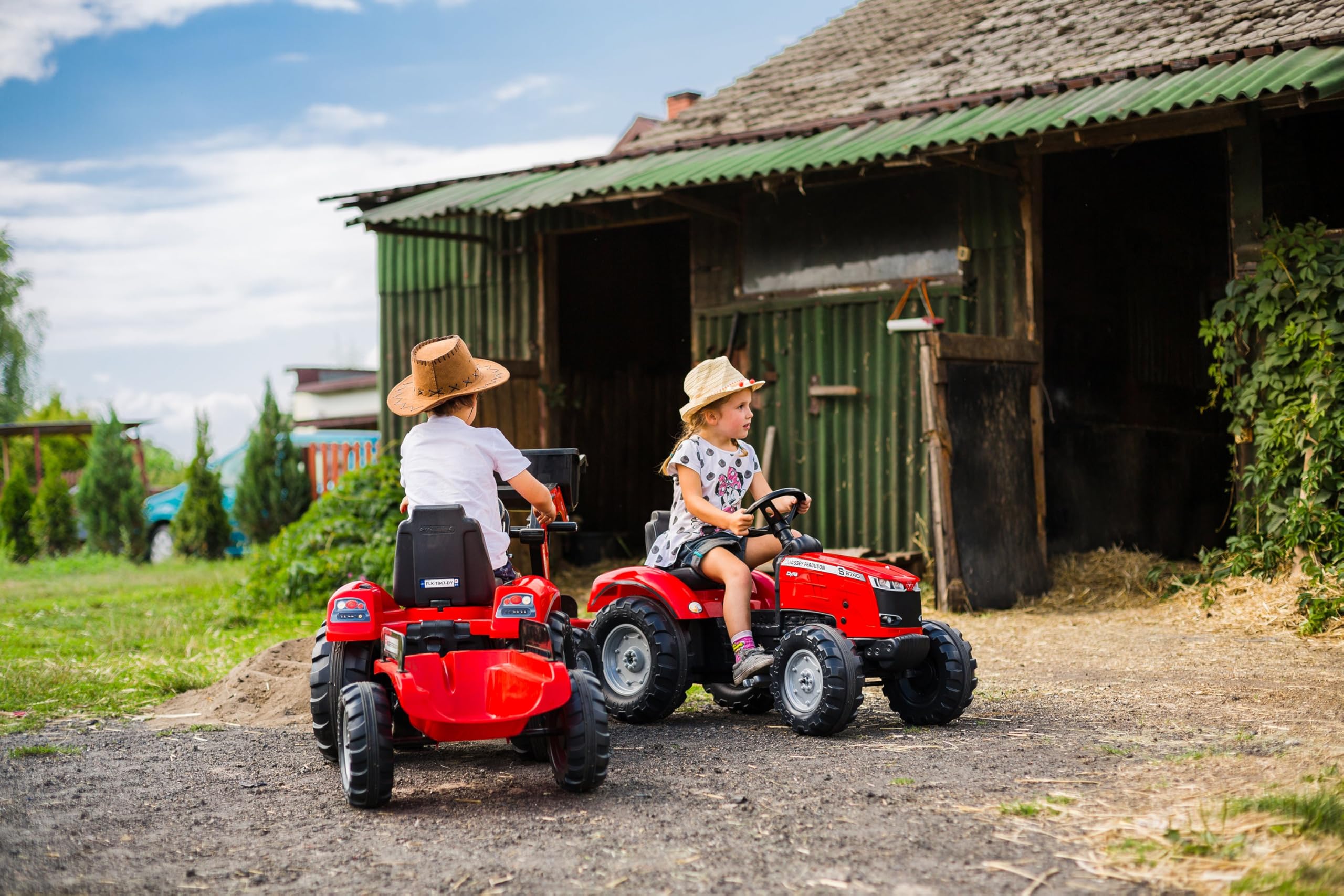 FALK - Tractopelle à pédales Massey Ferguson avec et remorque - Jeux exterieur enfant - Tracteur enfant - Dès 3 ans - Fabriqué en France - Pelle frontale articulée - Siège ajustable - 4010AM
