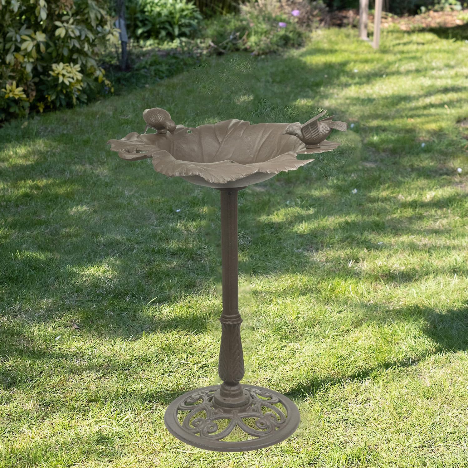 Moritz Vogeltränke 77 cm hoch braun Gusseisen Massive Wildvogeltränke für Garten Blattform Vogelbad mit Ständer antikes Design