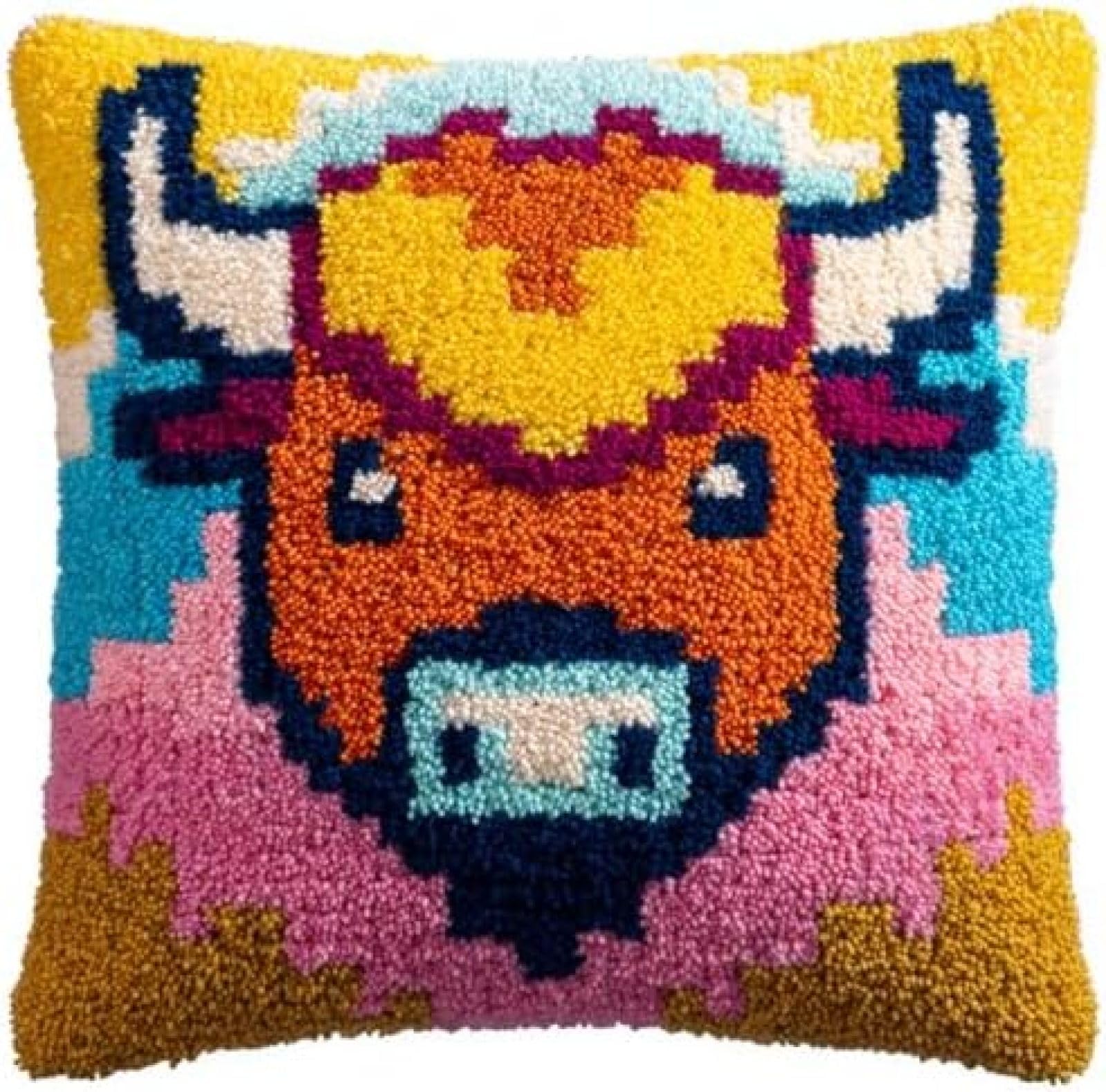 kitphoenix Pre-Printed Latch Hook Cushion Cover Kit for Adults,Buffalo,DIY Pillow Cover Craft Set with Yarn and Hook,43x43 cm