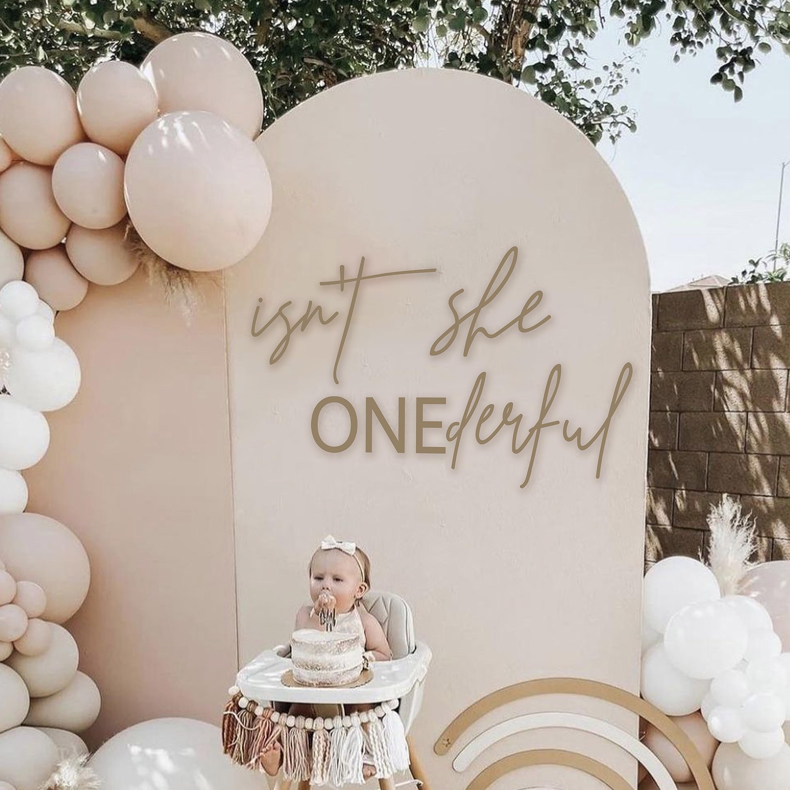 Isn't She Onederful - Adhesivo para telón de fondo para fiesta de primer cumpleaños, diseño de niña recién nacida, fondo de fotografía para decoración de fiesta de bebé de primer cumpleaños (isnt she