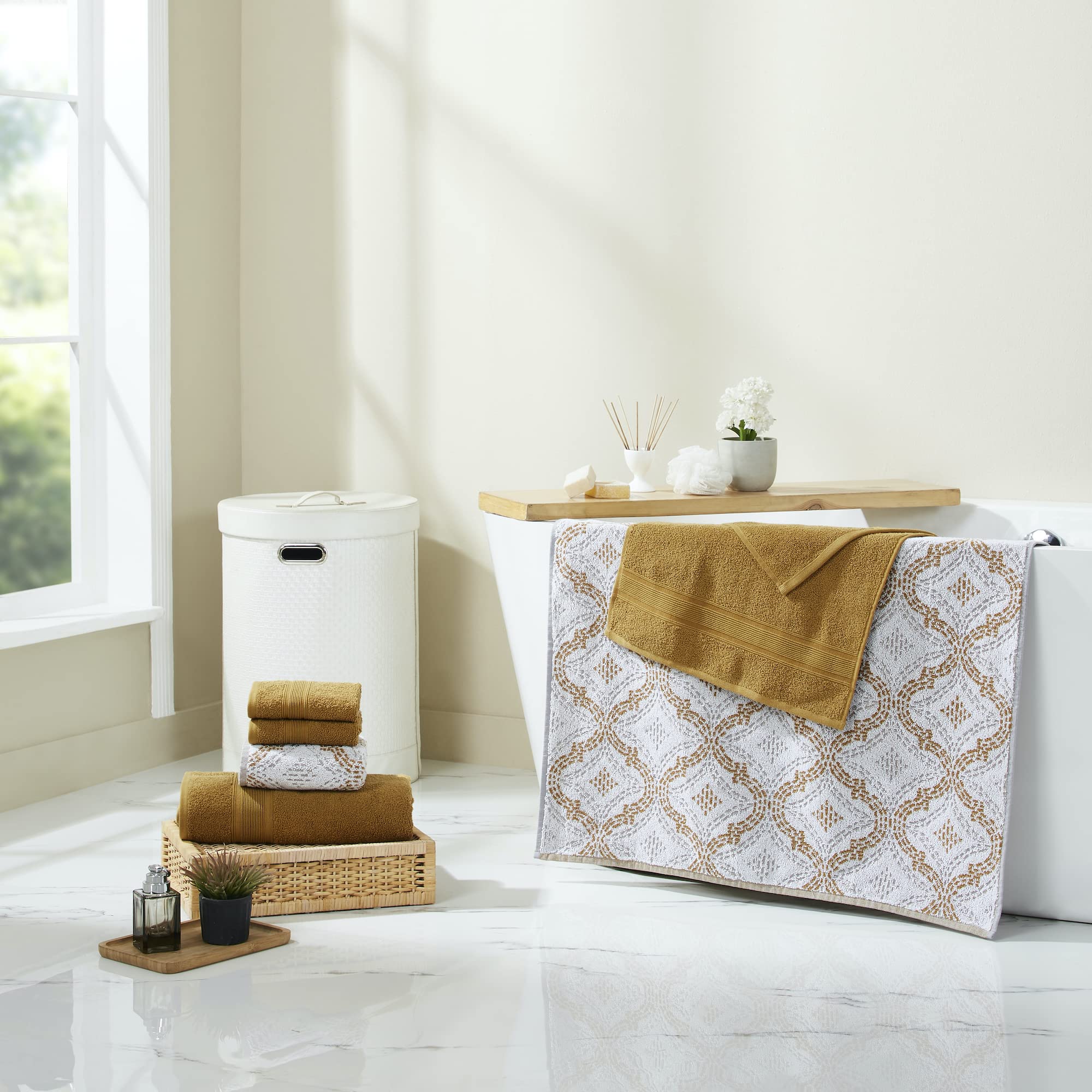 Modern Threads Capri Lot de 6 Serviettes Jacquard réversibles en Fil Teint – Serviettes de Bain, essuie-Mains et débarbouillettes – Super absorbantes et à séchage Rapide – 100% Coton peigné – Doré