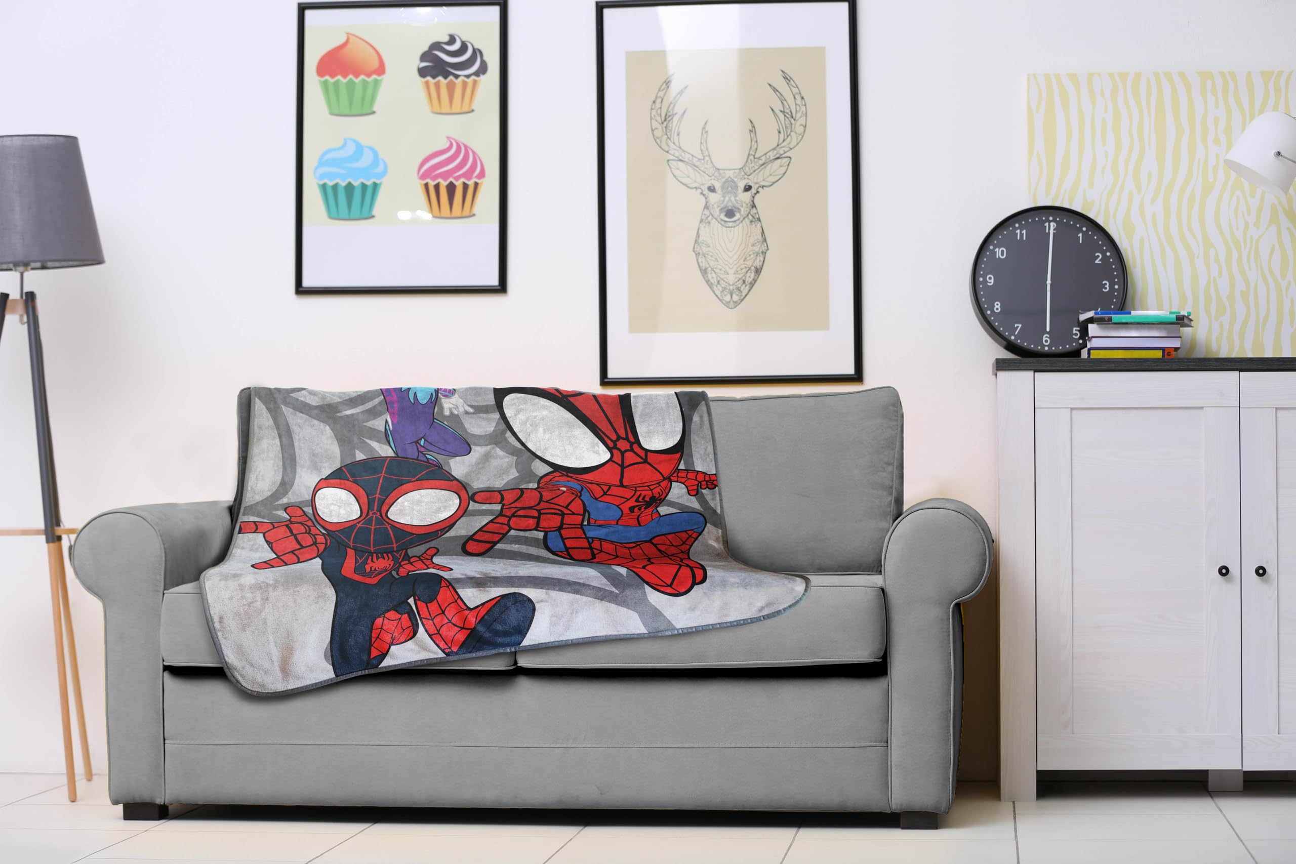 Jay Franco Marvel Spidey e i Suoi Fantastici Amici Copertina di Lana Raffigurante Miles Morales e Ghost Spider Gween 130 x 150 cm