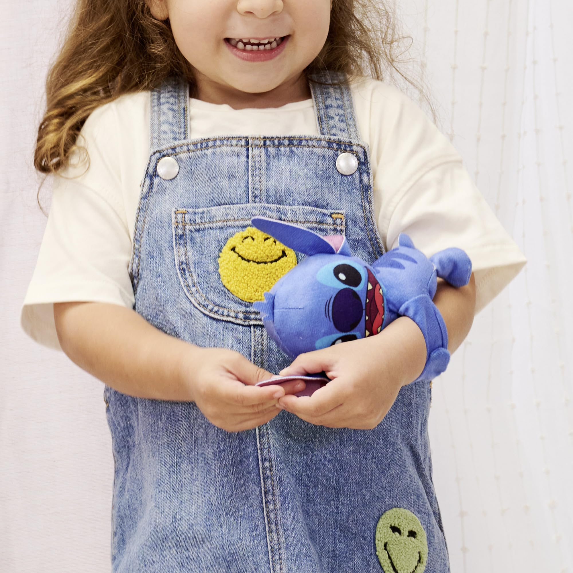 Disney Stitch - Pulsera de Peluche (17 cm, Apta para niños a Partir de los Primeros Meses de Vida)